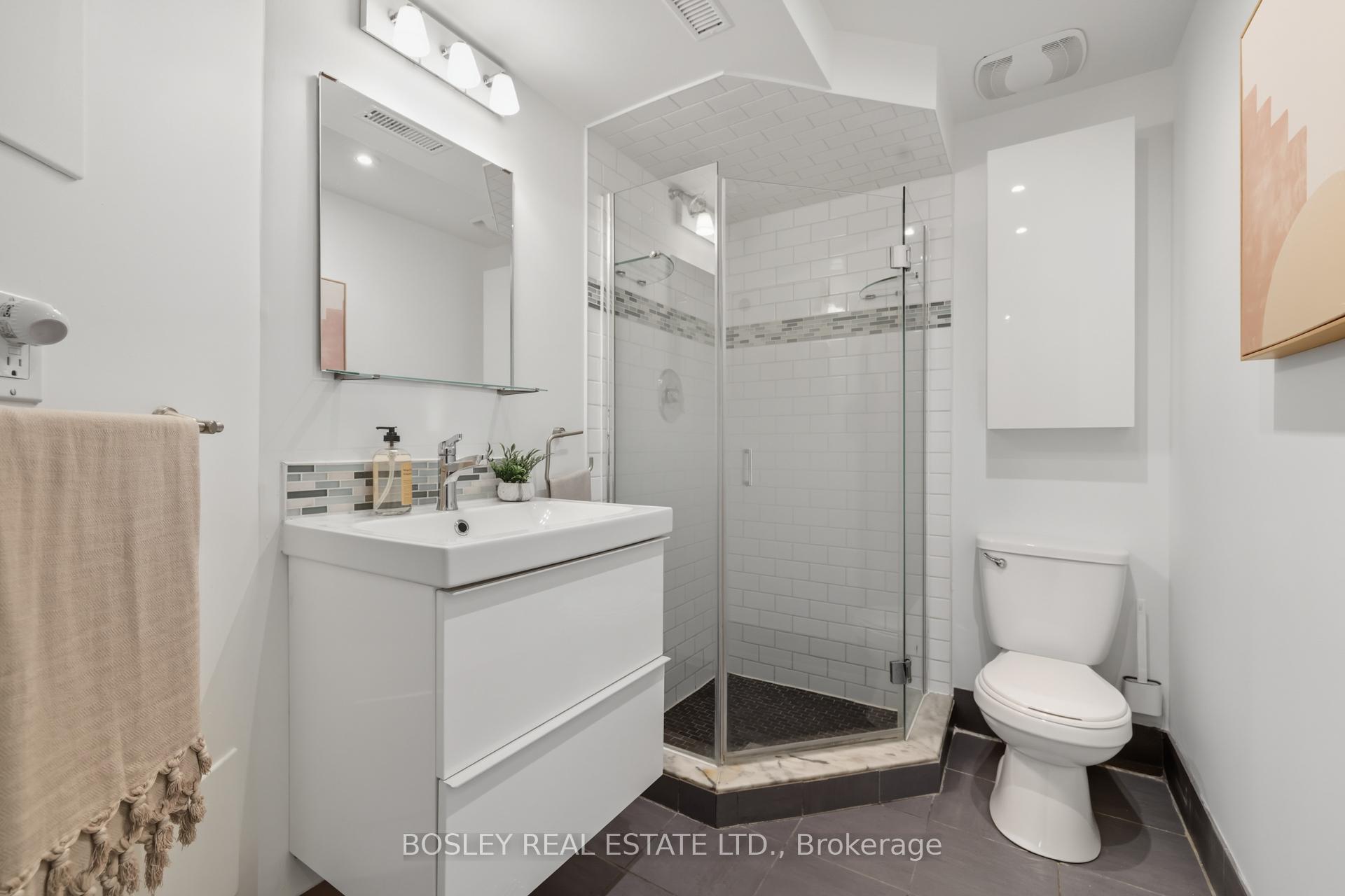 Photo 23 of 90 Withrow Avenue, Toronto, North Riverdale — HOMEH