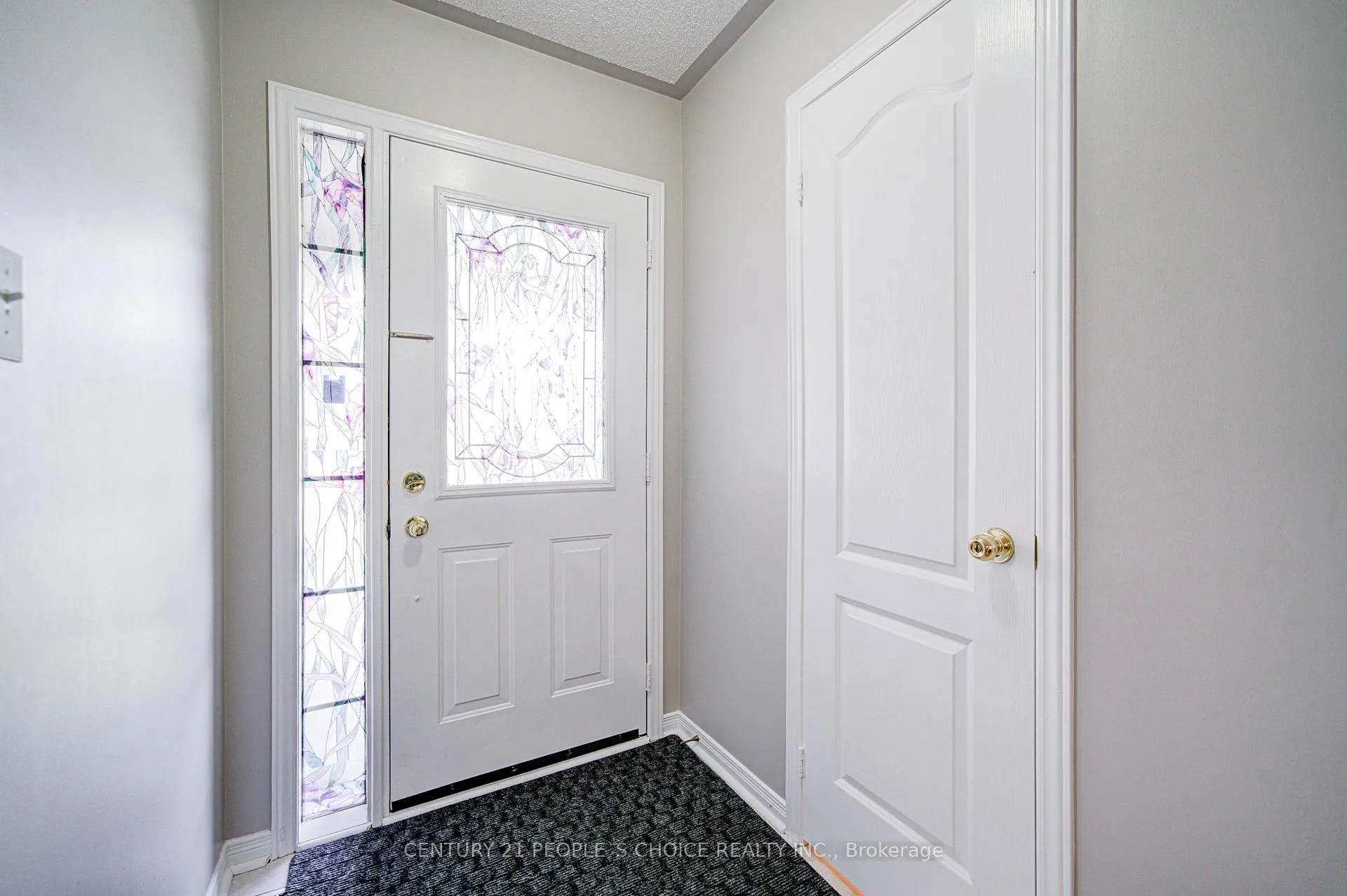 Photo 2 of 72 Zia Dodda Crescent, Brampton, Bram East — HOMEH