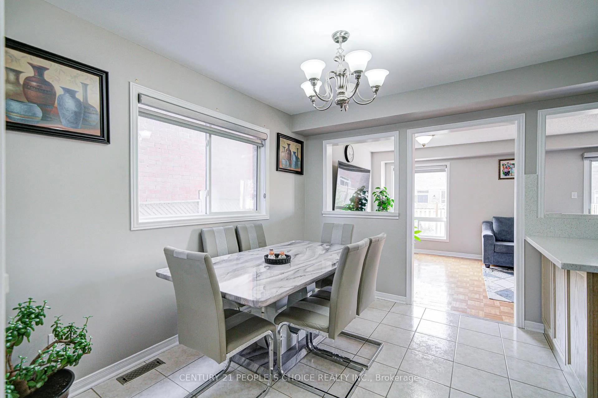 Photo 8 of 72 Zia Dodda Crescent, Brampton, Bram East — HOMEH