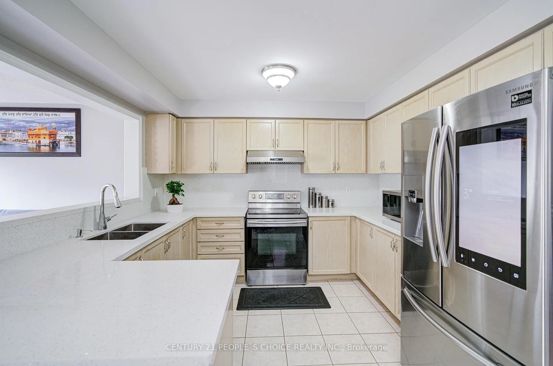 Photo 13 of 72 Zia Dodda Crescent, Brampton, Bram East — HOMEH