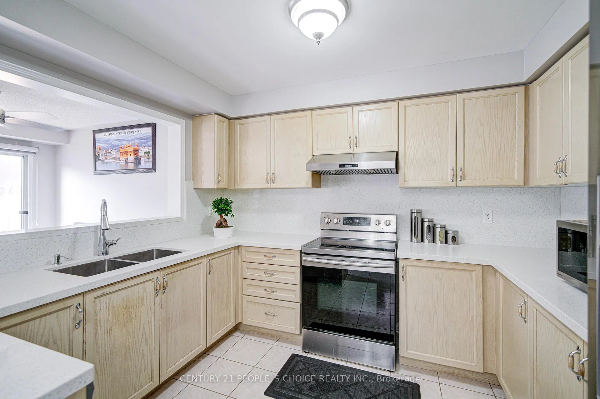 Photo 14 of 72 Zia Dodda Crescent, Brampton, Bram East — HOMEH