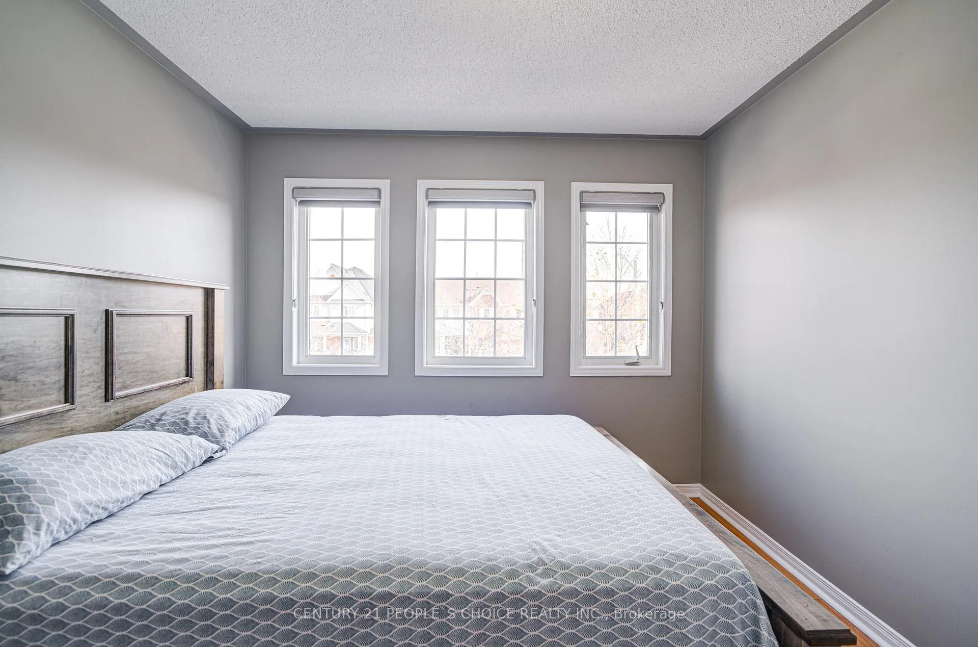 Photo 26 of 72 Zia Dodda Crescent, Brampton, Bram East — HOMEH