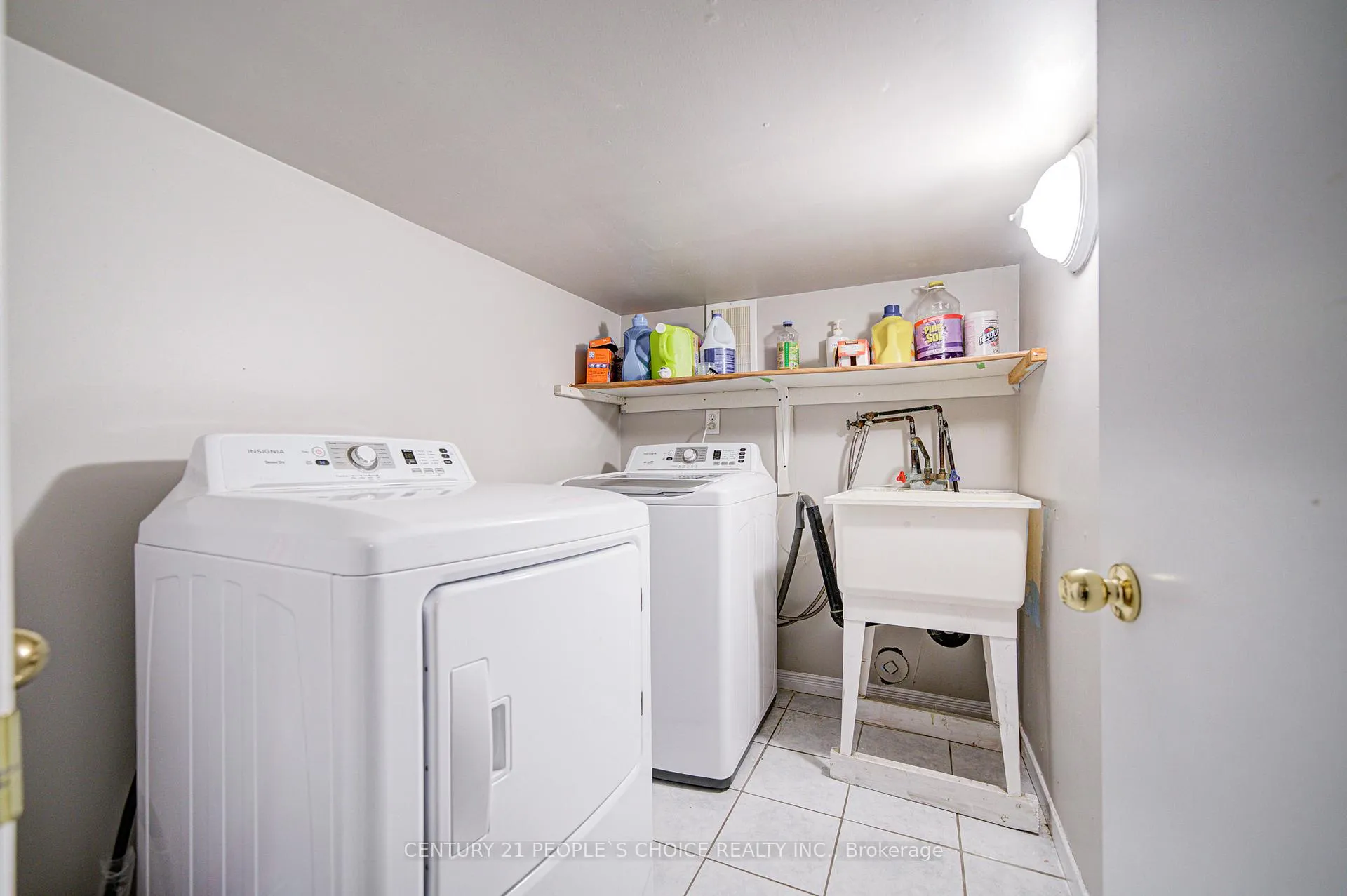 Photo 37 of 72 Zia Dodda Crescent, Brampton, Bram East — HOMEH