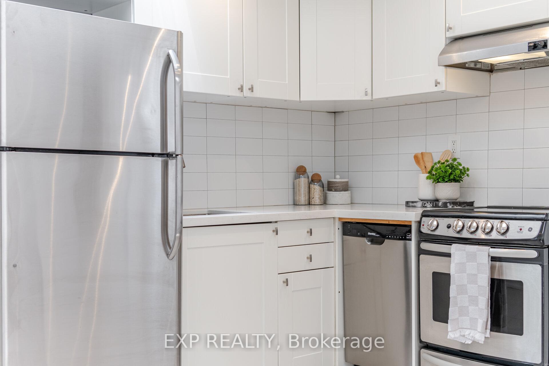 Photo 10 of 48 Orley Avenue, Toronto, Woodbine-Lumsden — HOMEH