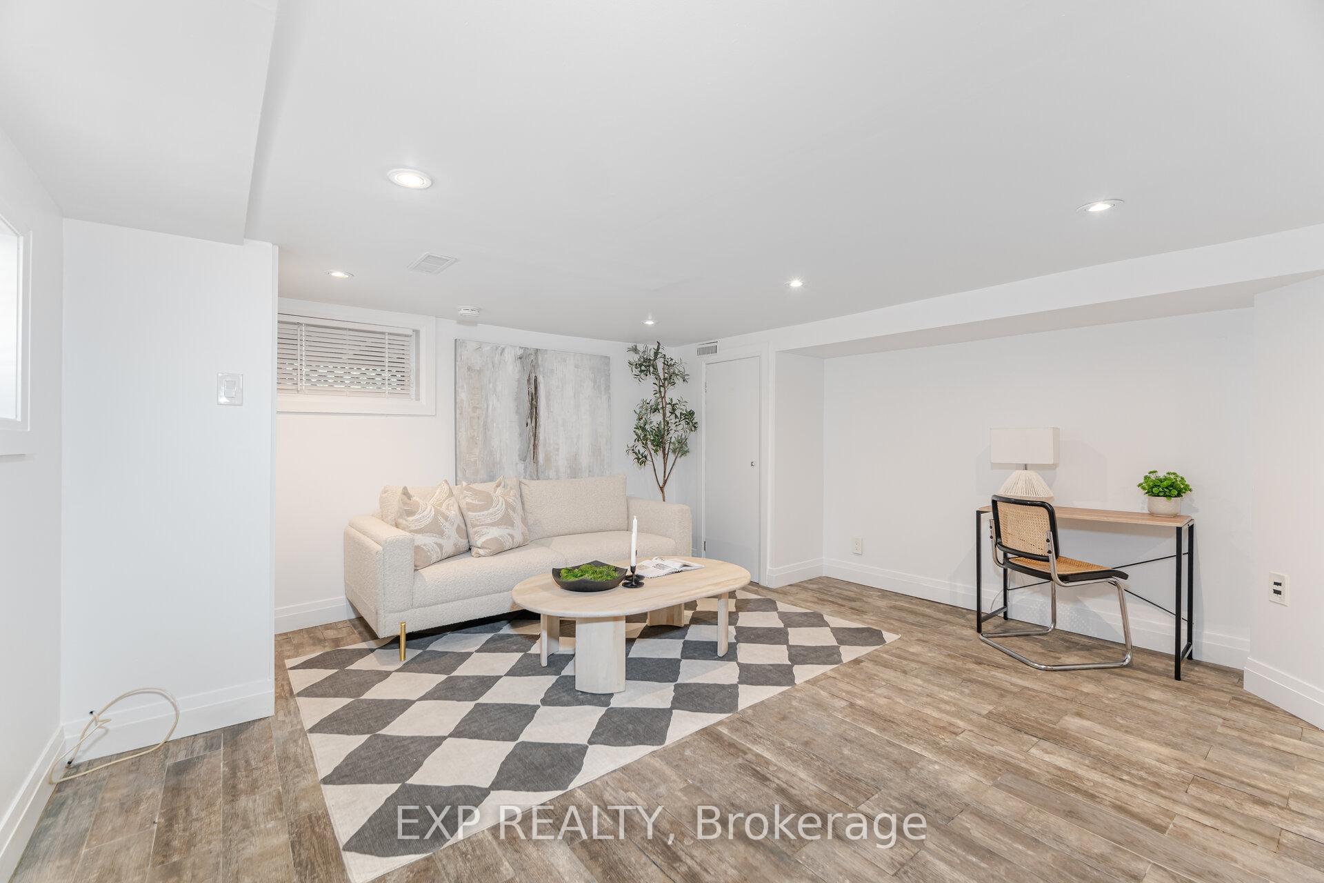 Photo 25 of 48 Orley Avenue, Toronto, Woodbine-Lumsden — HOMEH