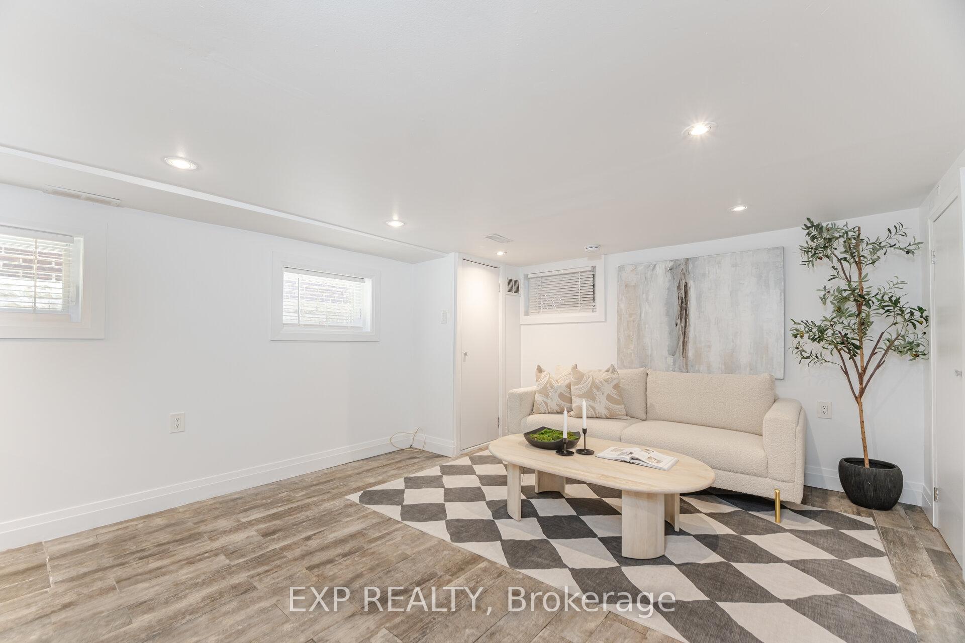 Photo 26 of 48 Orley Avenue, Toronto, Woodbine-Lumsden — HOMEH