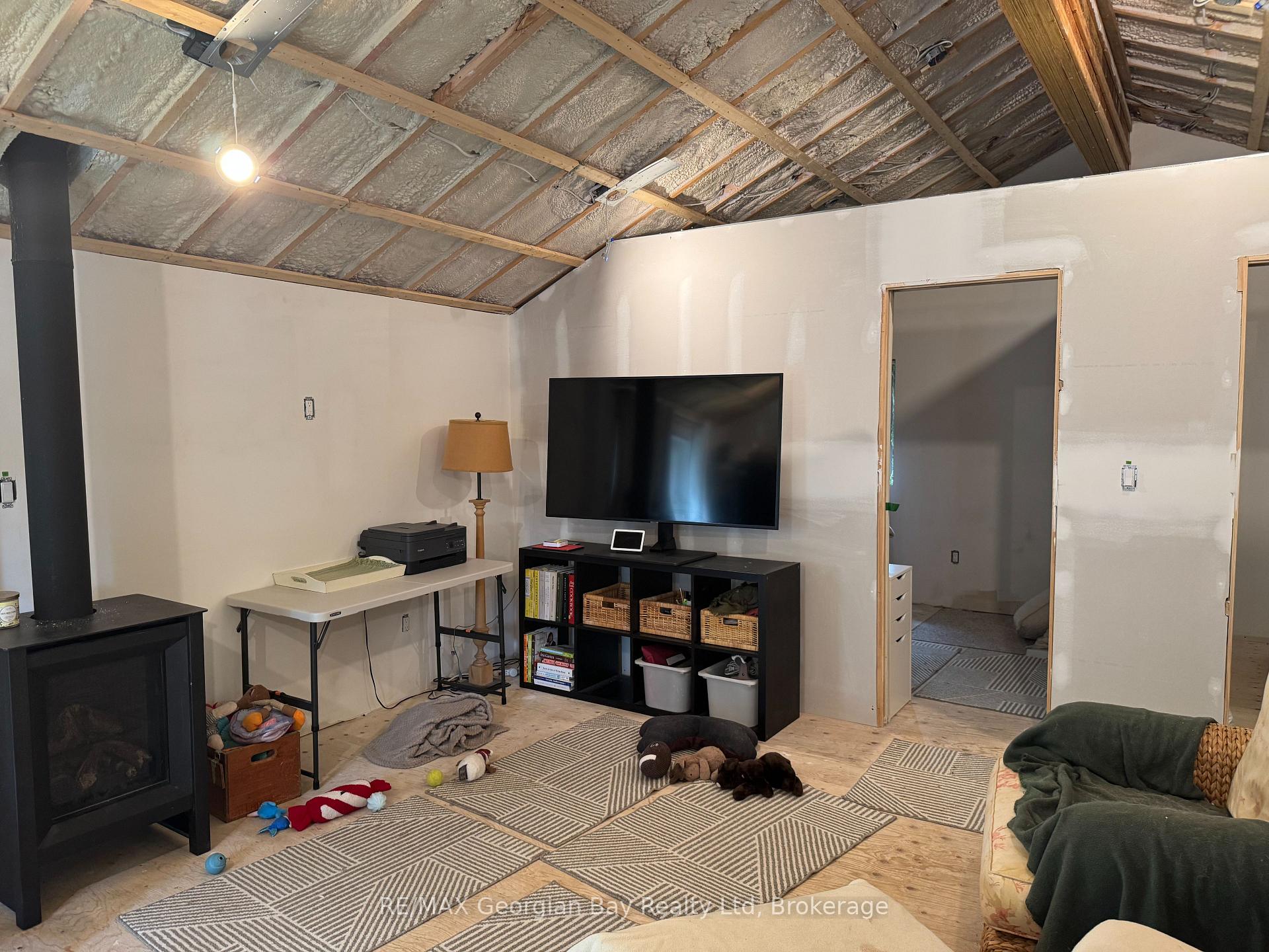 Photo 11 of 37 Yeoger Drive, Tay, Port McNicoll — HOMEH