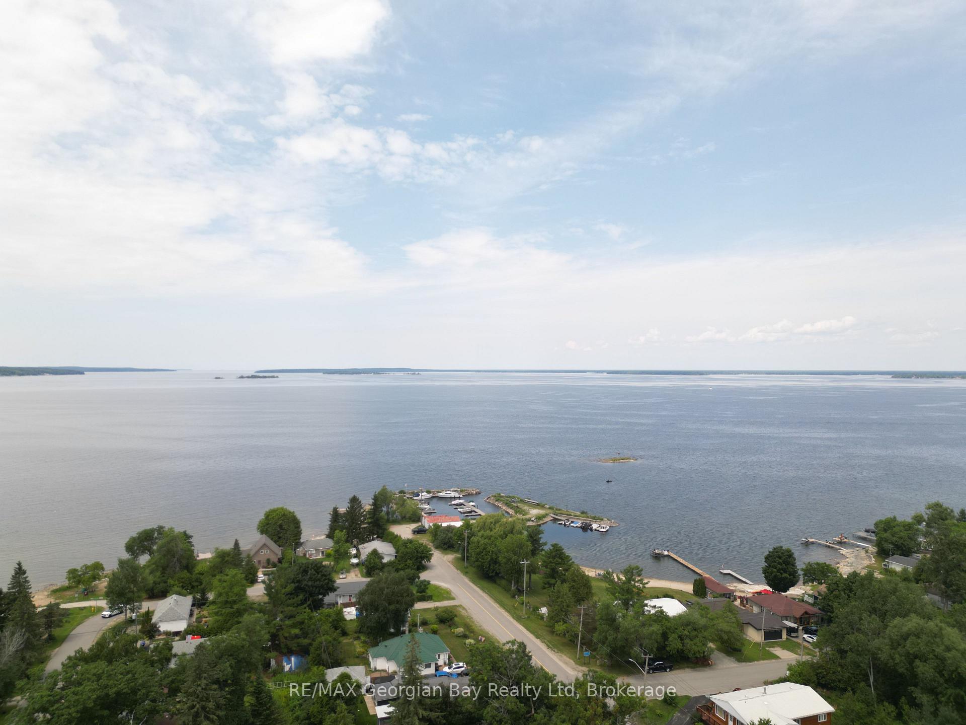 Photo 13 of 37 Yeoger Drive, Tay, Port McNicoll — HOMEH