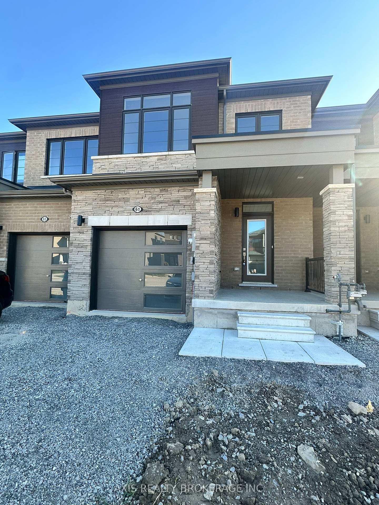 Photo 2 of 61 Brighton Lane, Thorold, Rolling Meadows — HOMEH