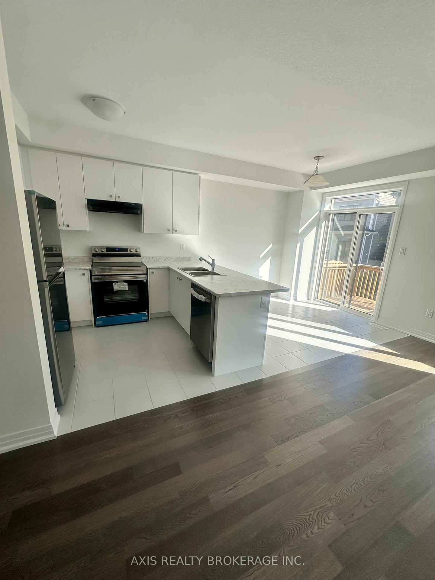 Photo 6 of 61 Brighton Lane, Thorold, Rolling Meadows — HOMEH