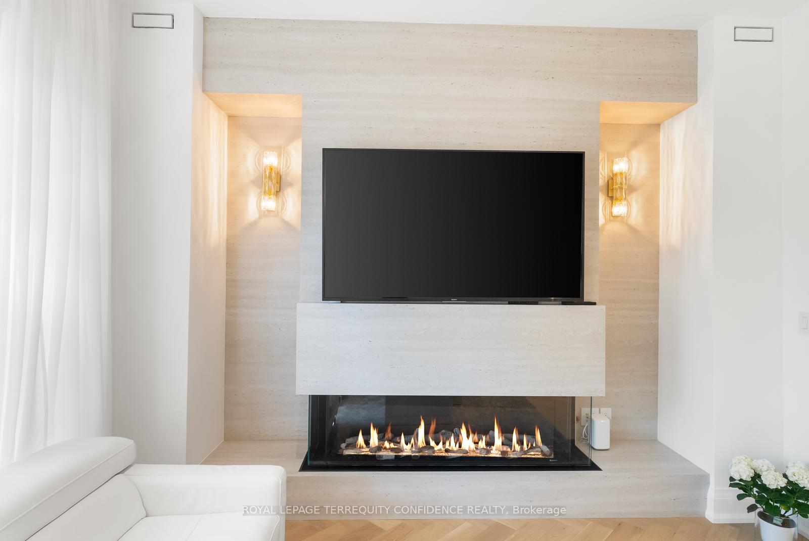 Photo 13 of 9 Blong Avenue, Toronto, South Riverdale — HOMEH