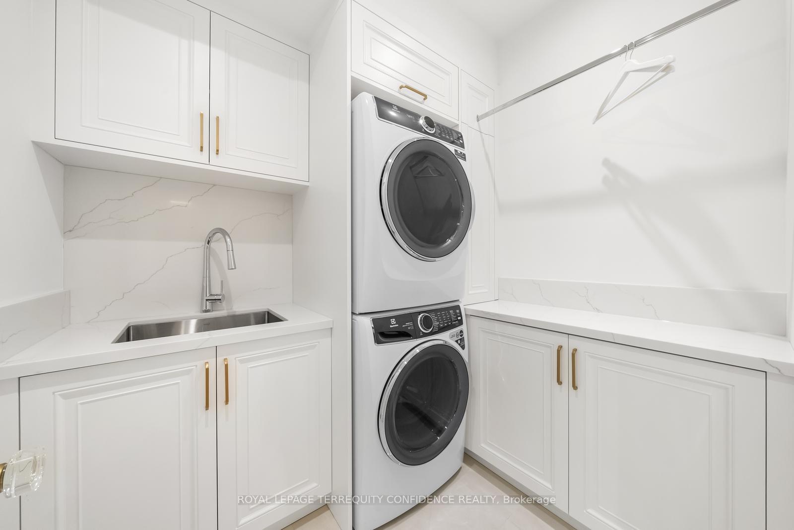 Photo 26 of 9 Blong Avenue, Toronto, South Riverdale — HOMEH