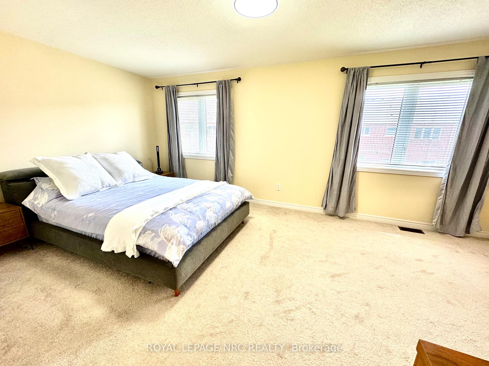 Photo 12 of 45 Sparkle Drive, Thorold, Rolling Meadows — HOMEH