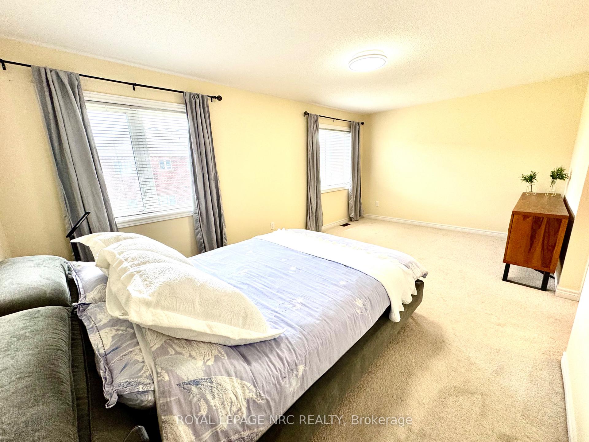 Photo 13 of 45 Sparkle Drive, Thorold, Rolling Meadows — HOMEH