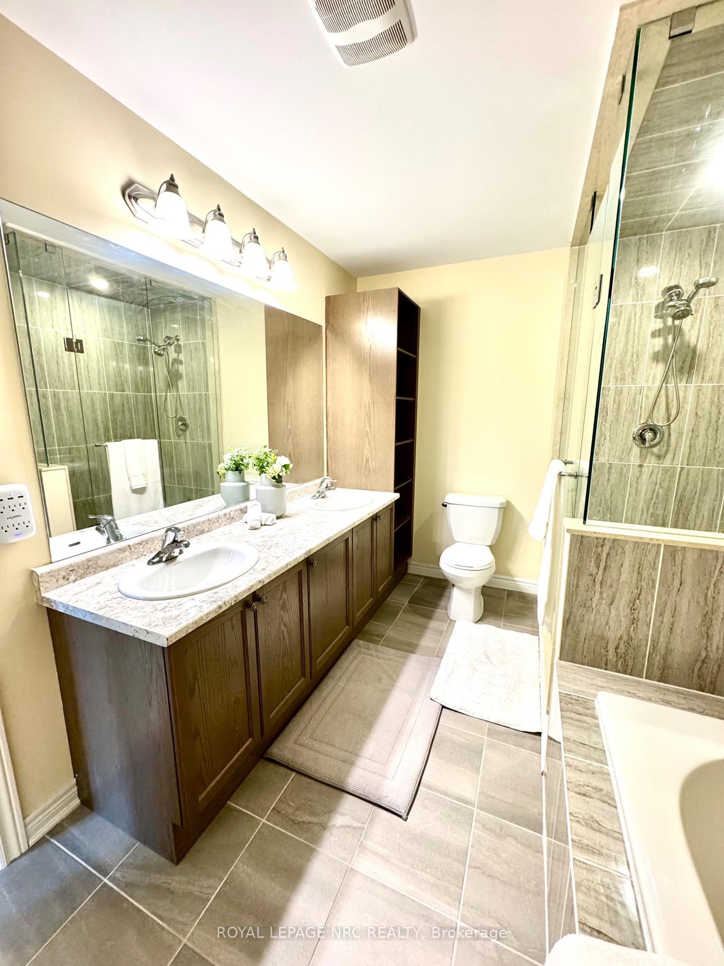 Photo 16 of 45 Sparkle Drive, Thorold, Rolling Meadows — HOMEH