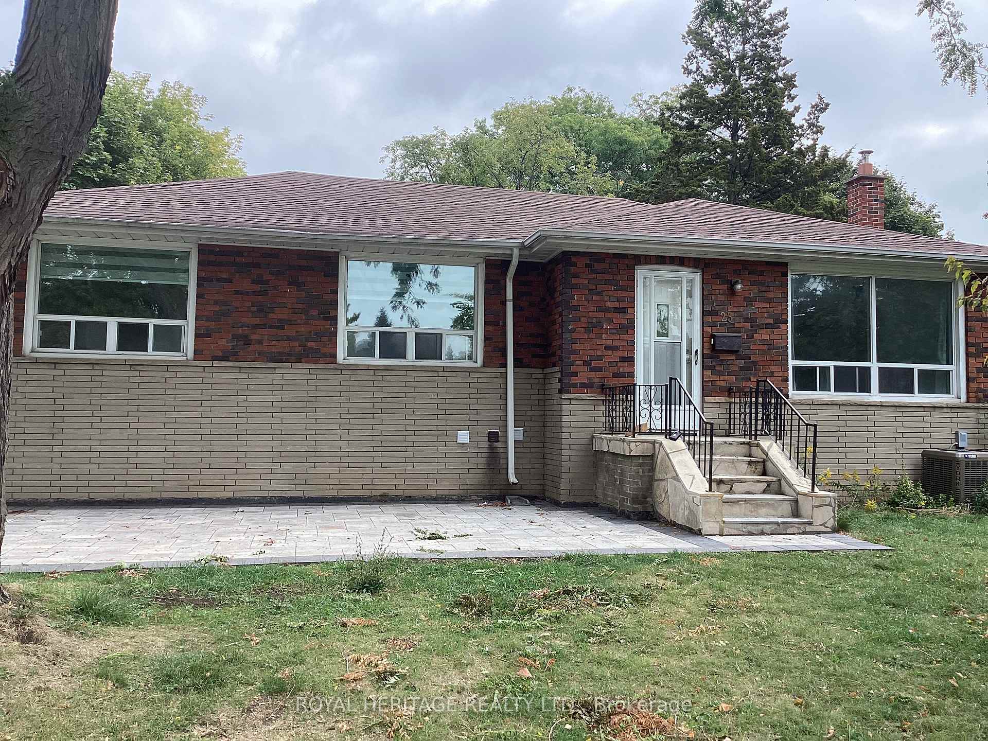 Front of 23 Lejune Road