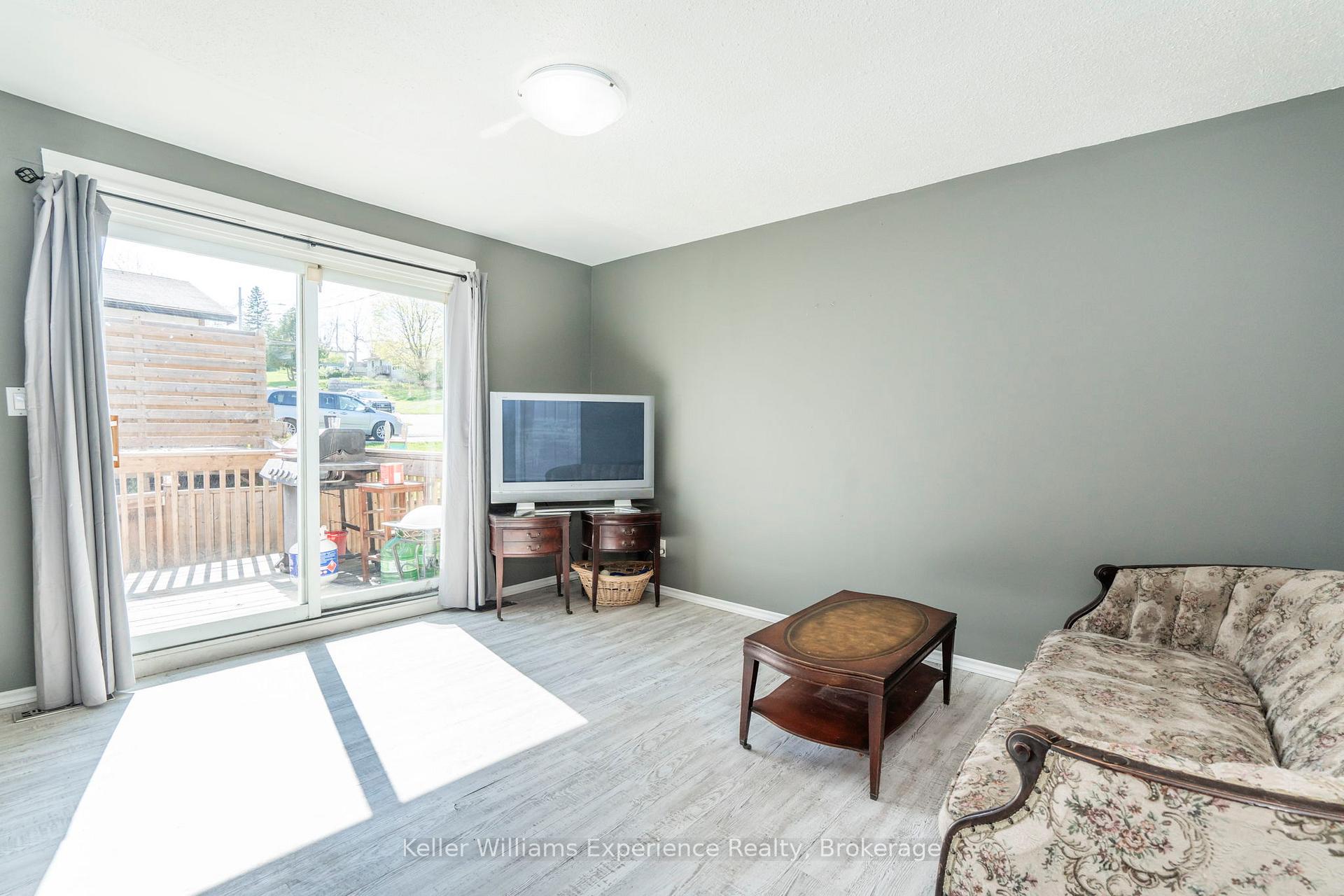 Photo 4 of 487 Nottingham Street, Tay, Port McNicoll — HOMEH