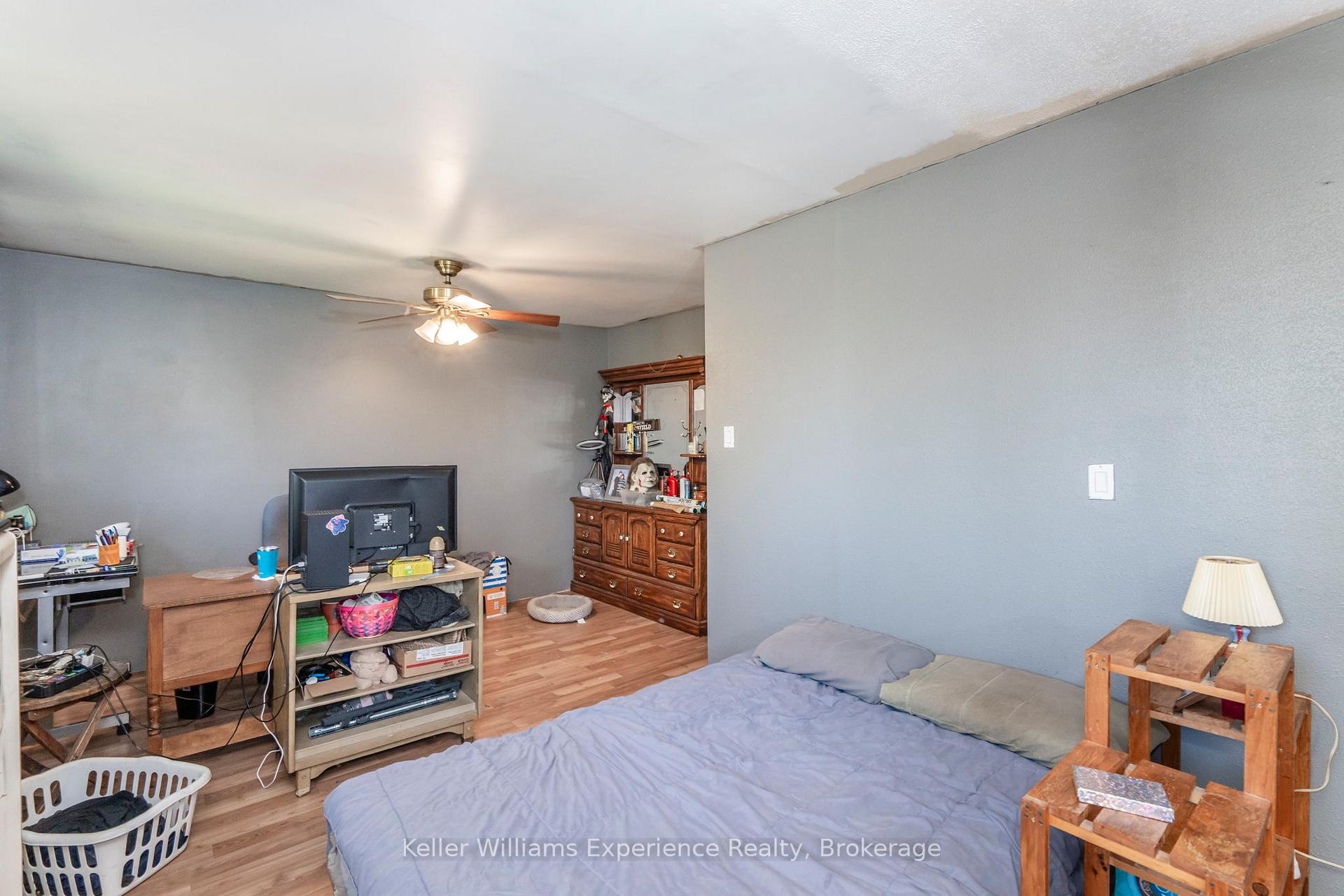 Photo 6 of 487 Nottingham Street, Tay, Port McNicoll — HOMEH