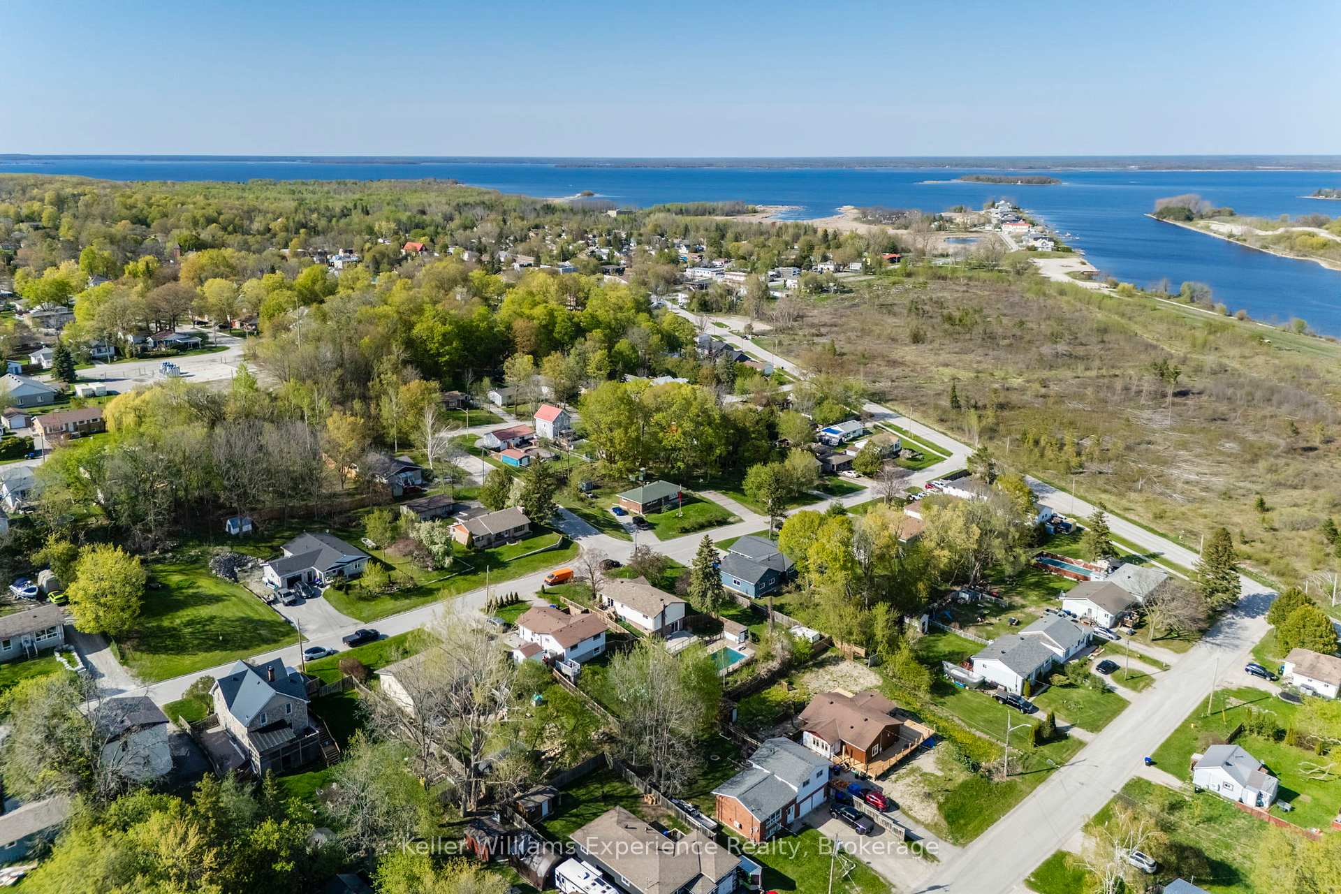 Photo 14 of 487 Nottingham Street, Tay, Port McNicoll — HOMEH