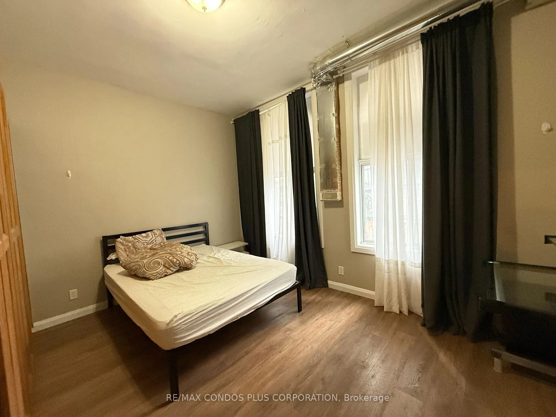 Photo 3 of Unit 3, 567 Yonge Street, Toronto, Church-Yonge Corridor — HOMEH