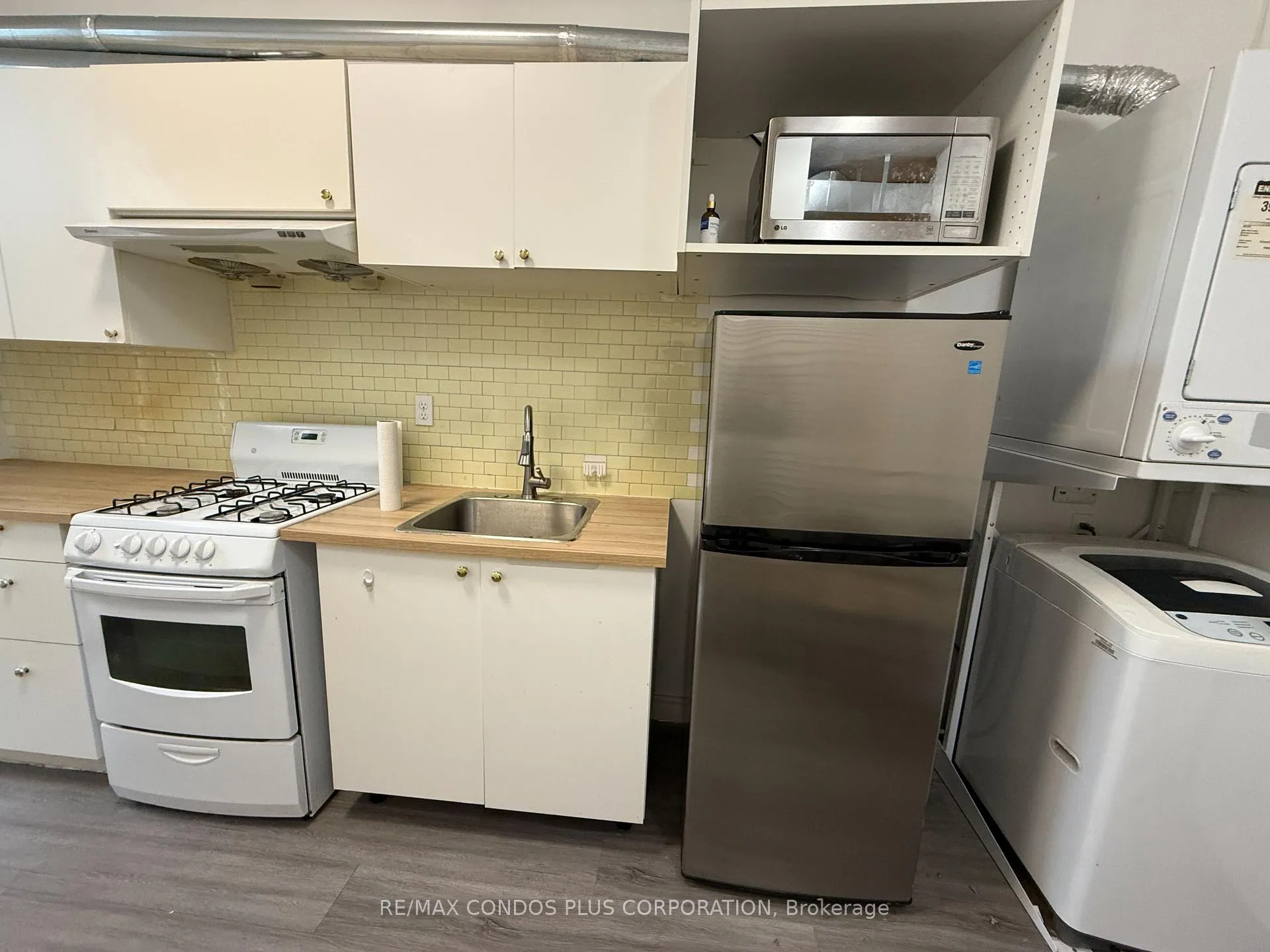 Photo 7 of Unit 3, 567 Yonge Street, Toronto, Church-Yonge Corridor — HOMEH