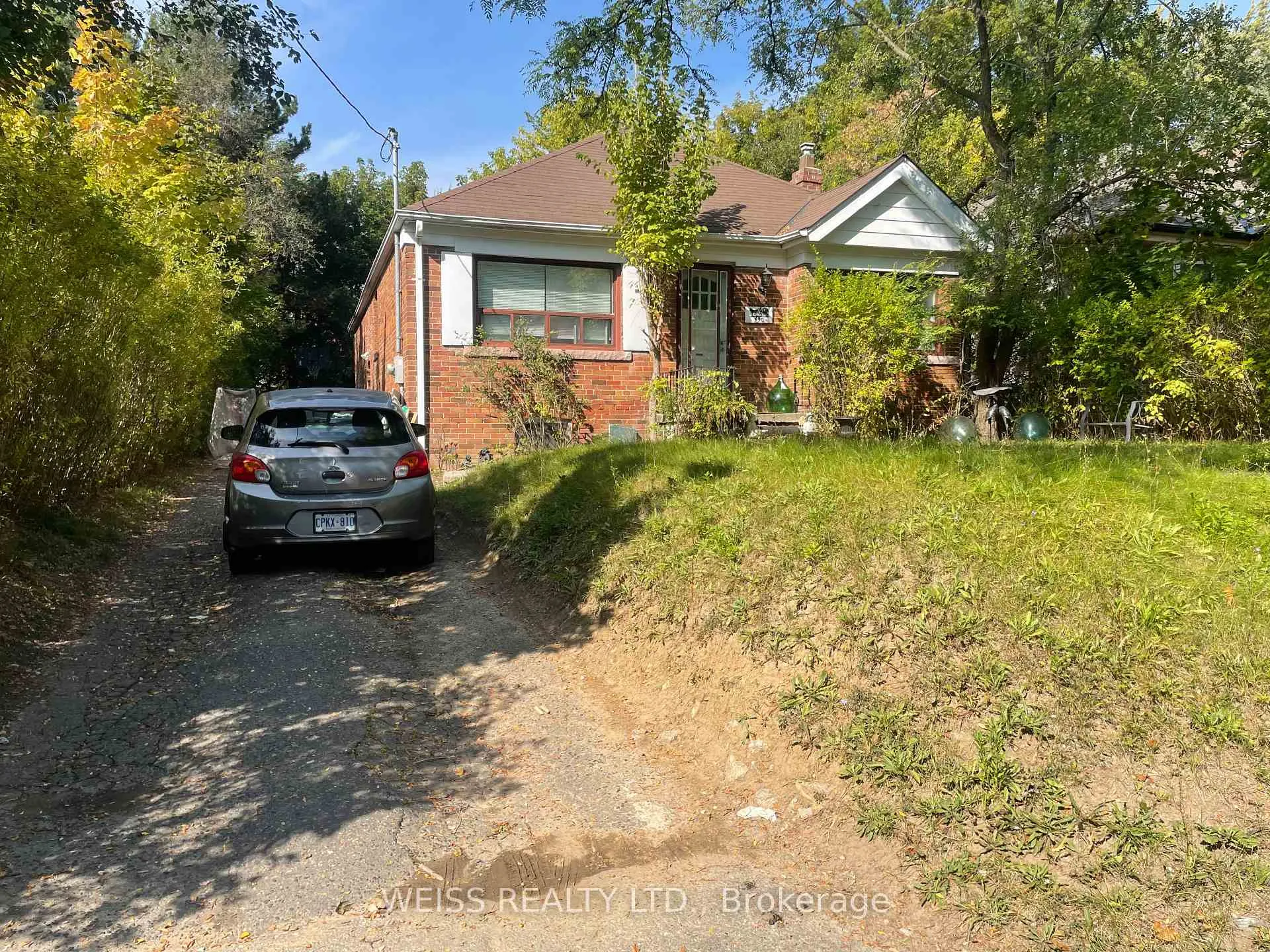 Photo 1 of 490 Coldstream Avenue E, Toronto, Bedford Park-Nortown — HOMEH