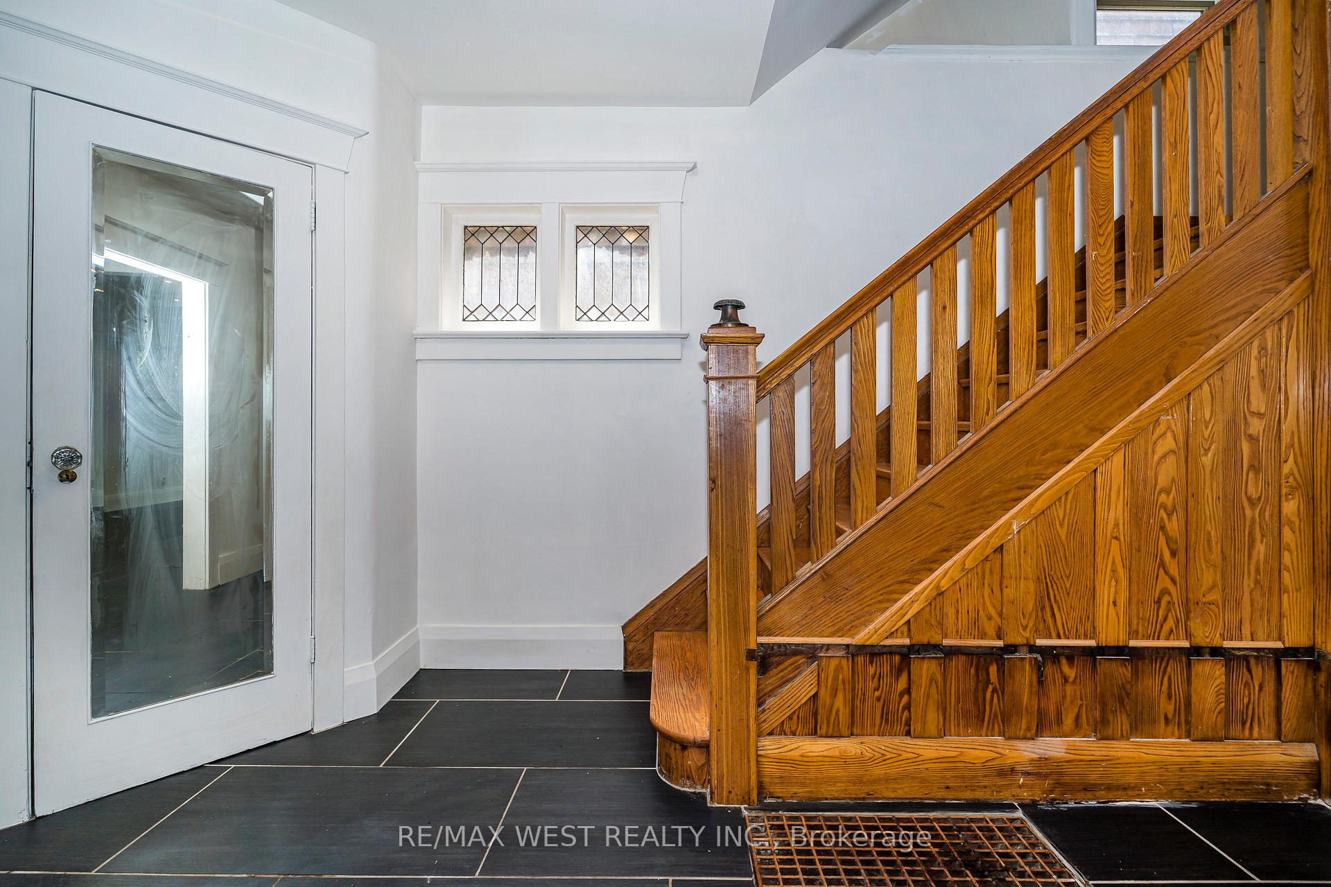 Photo 6 of 38 Beck Avenue, Toronto, East End-Danforth — HOMEH