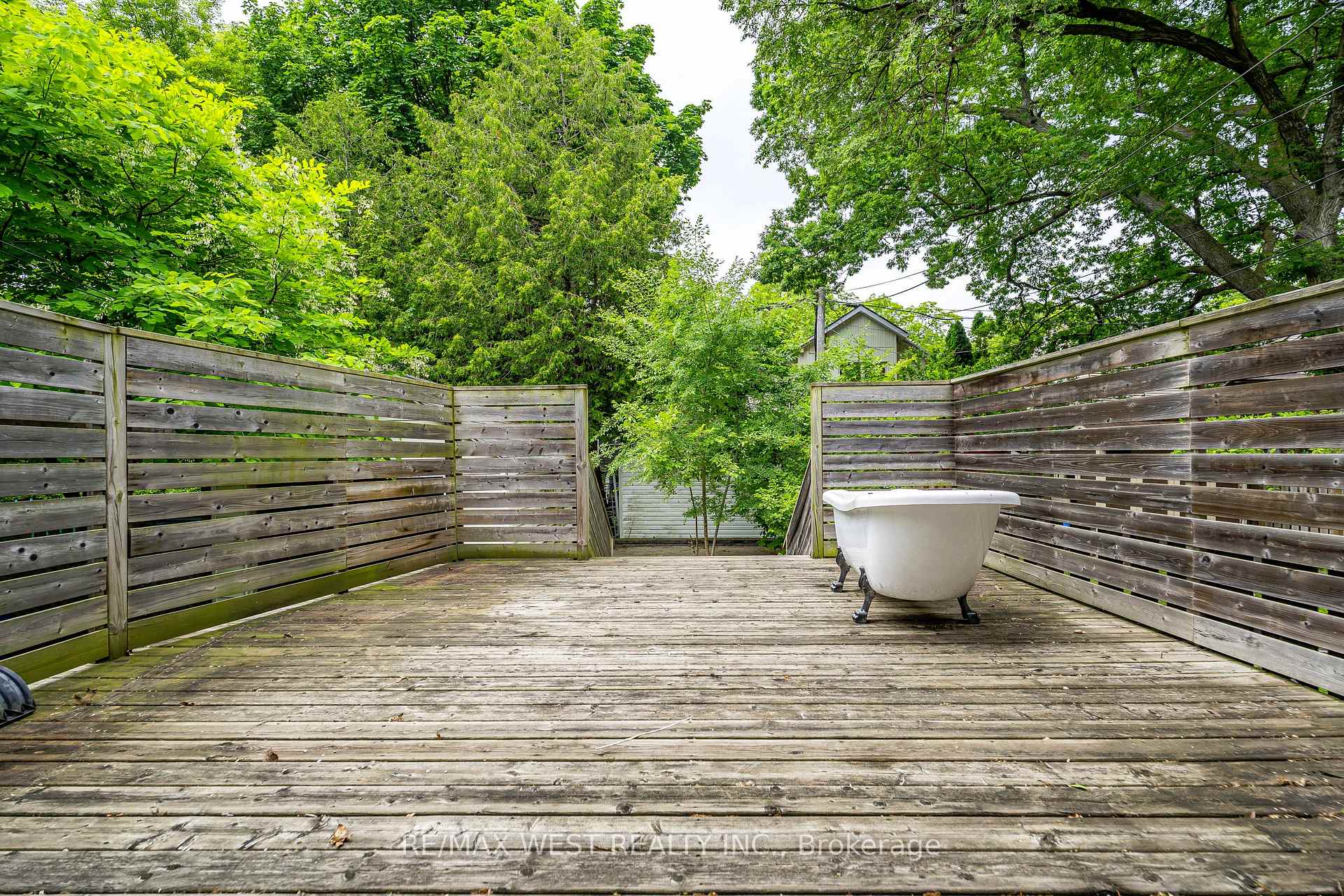 Photo 37 of 38 Beck Avenue, Toronto, East End-Danforth — HOMEH