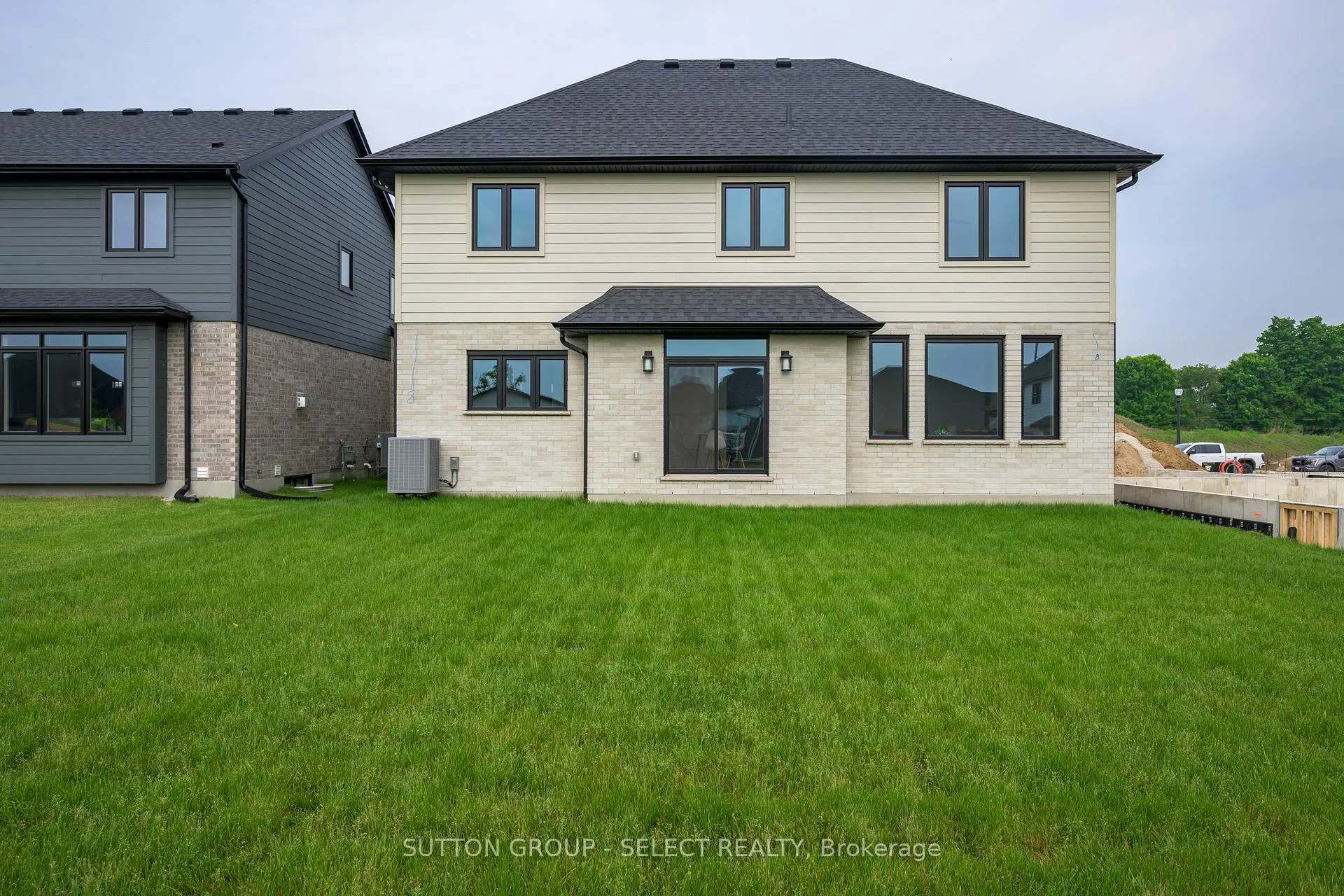 Photo 2 of 138 Harvest Lane, Thames Centre, Dorchester — HOMEH