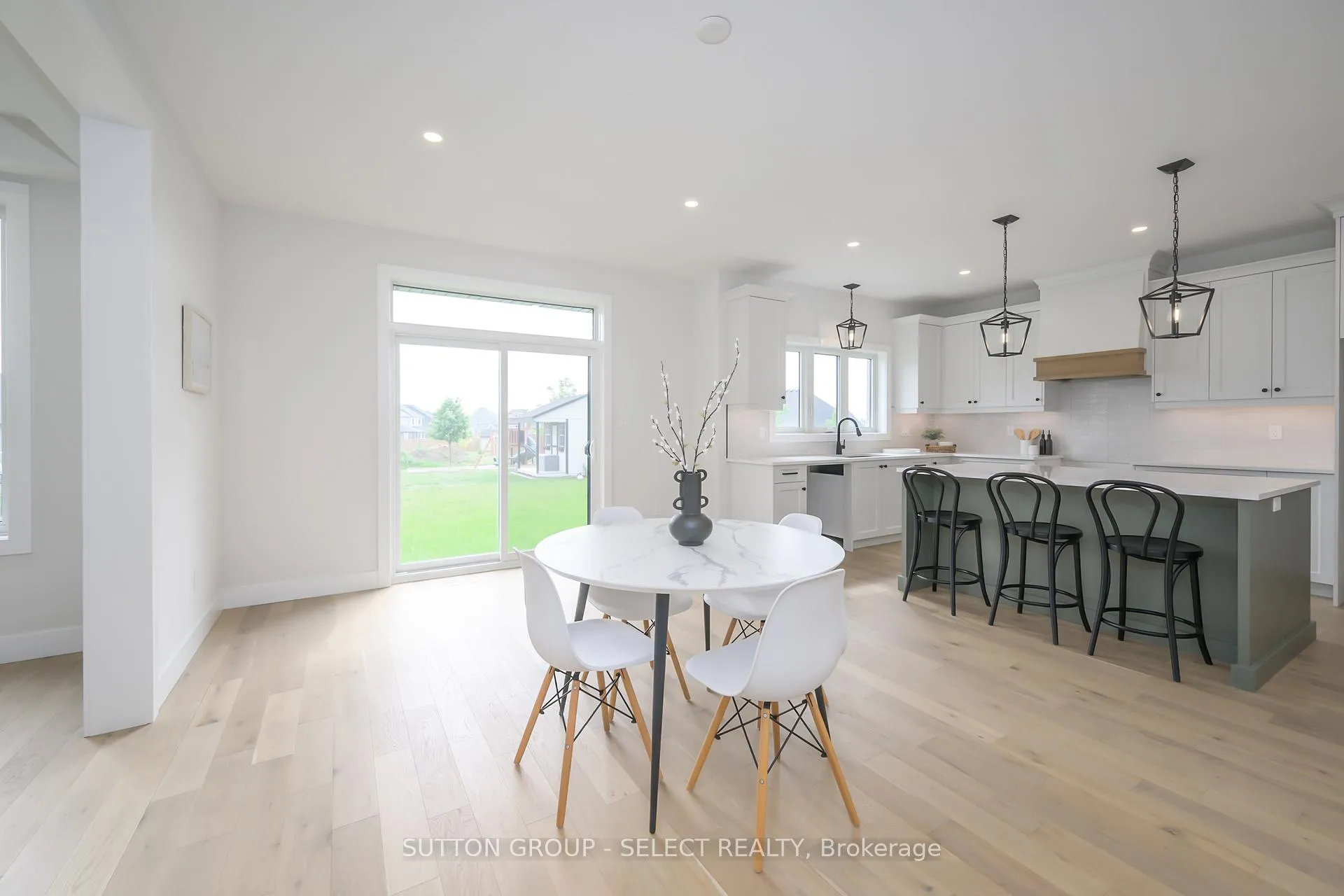 Photo 13 of 138 Harvest Lane, Thames Centre, Dorchester — HOMEH