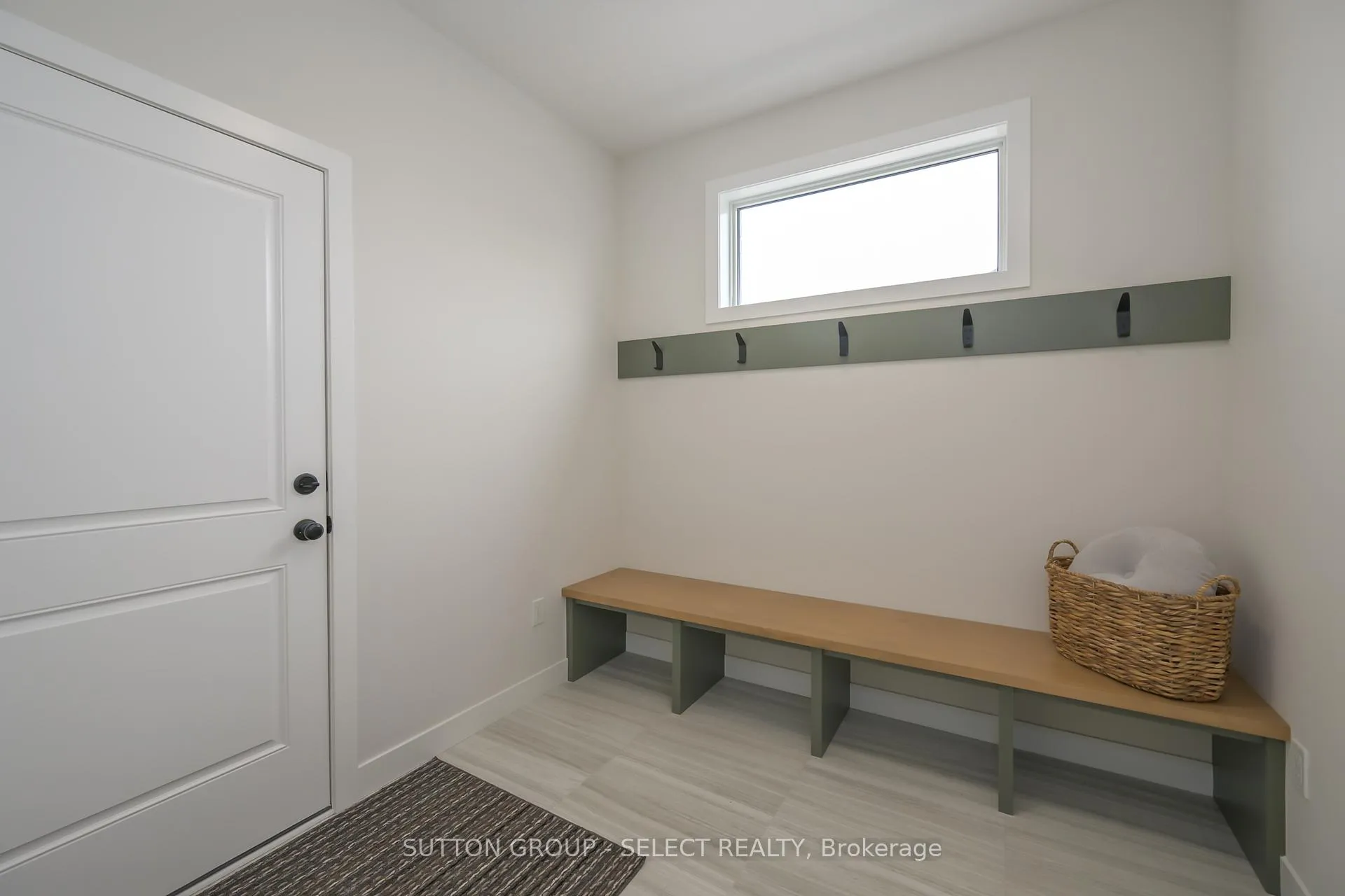 Photo 18 of 138 Harvest Lane, Thames Centre, Dorchester — HOMEH
