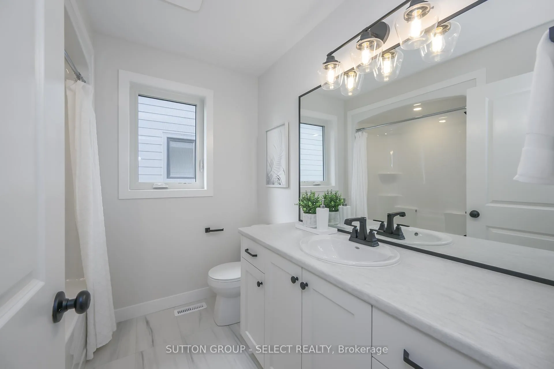 Photo 32 of 138 Harvest Lane, Thames Centre, Dorchester — HOMEH
