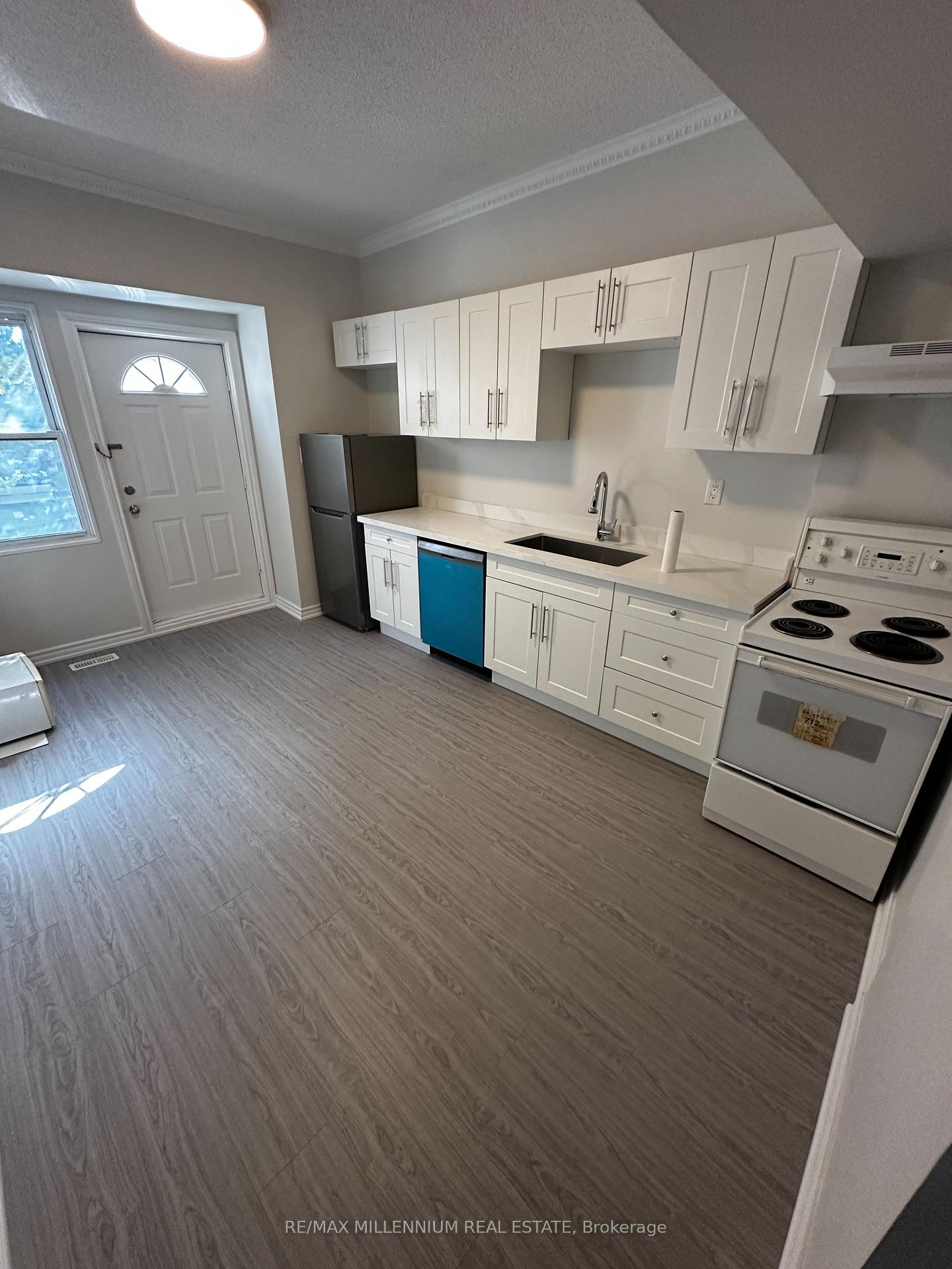Front of Unit APT 2, 25 Howard Street