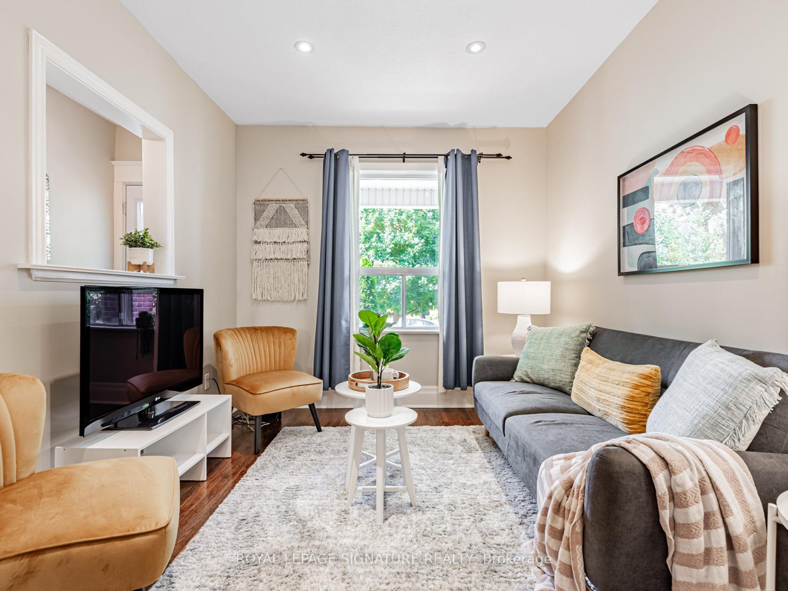 Photo 4 of 15 Fielding Avenue, Toronto, Danforth — HOMEH