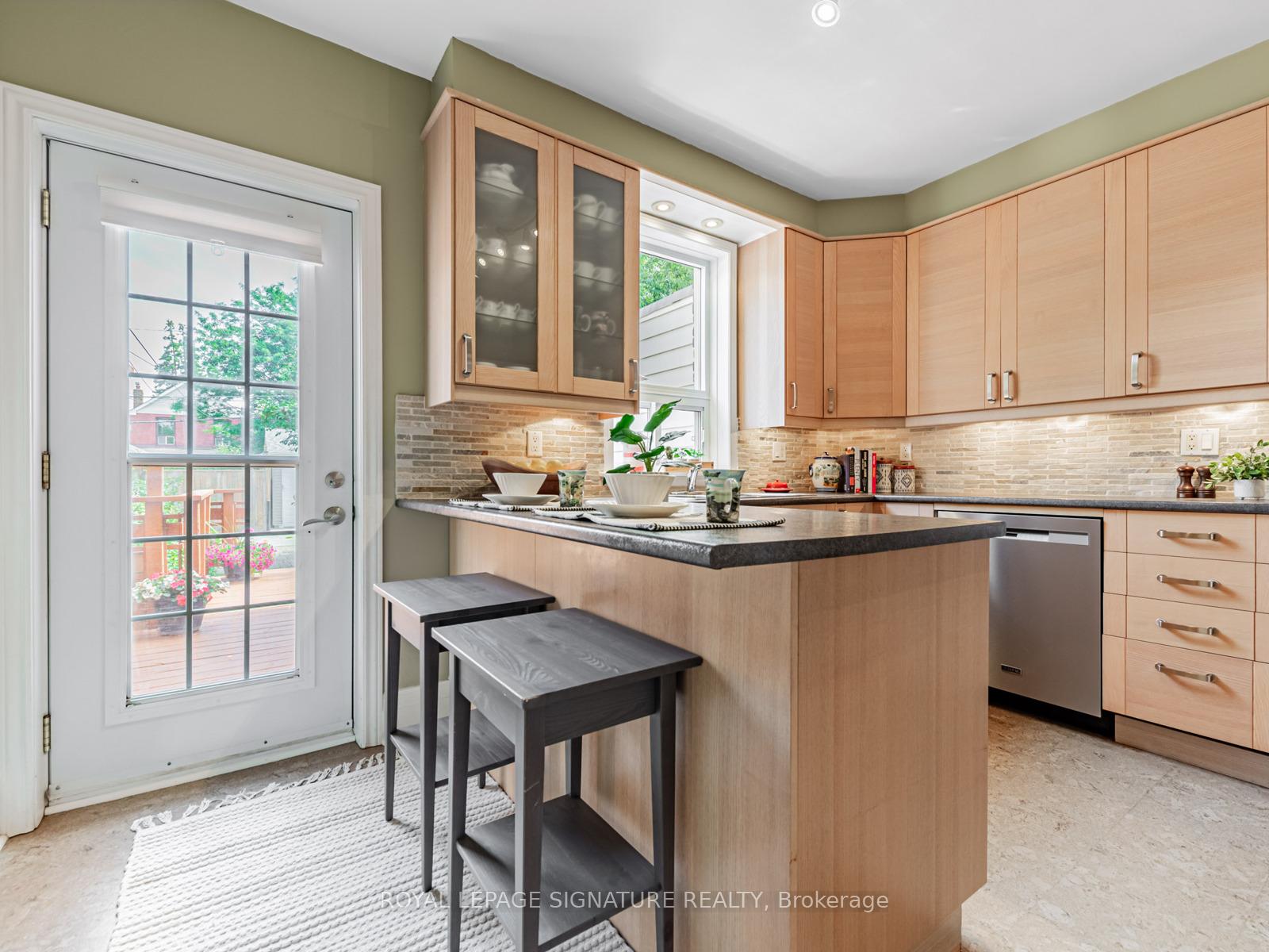 Photo 16 of 15 Fielding Avenue, Toronto, Danforth — HOMEH