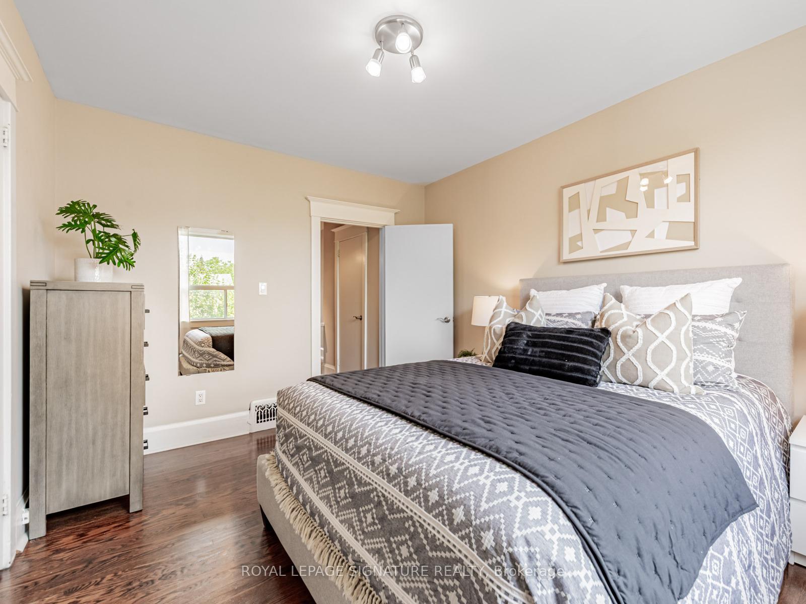 Photo 21 of 15 Fielding Avenue, Toronto, Danforth — HOMEH