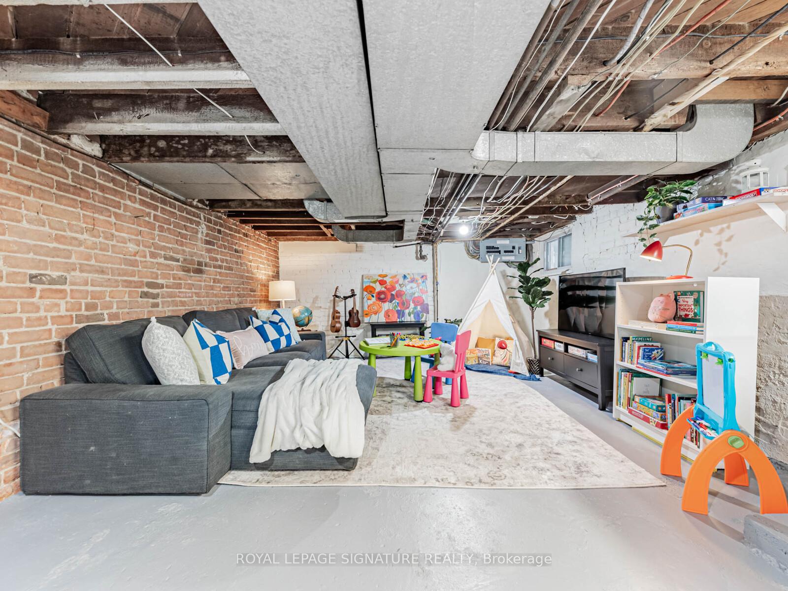 Photo 33 of 15 Fielding Avenue, Toronto, Danforth — HOMEH