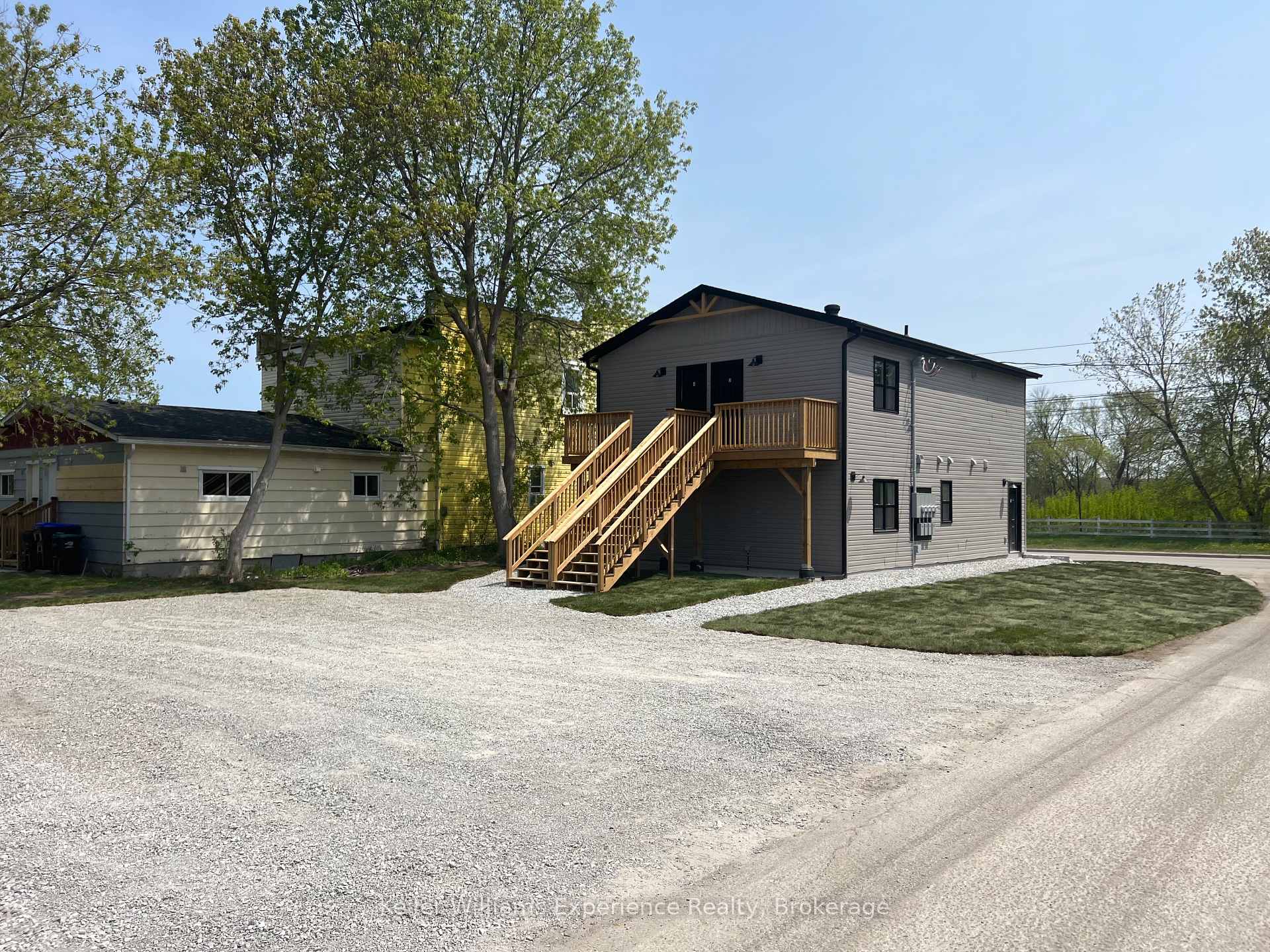 Photo 2 of 767 Second Avenue, Tay, Port McNicoll — HOMEH
