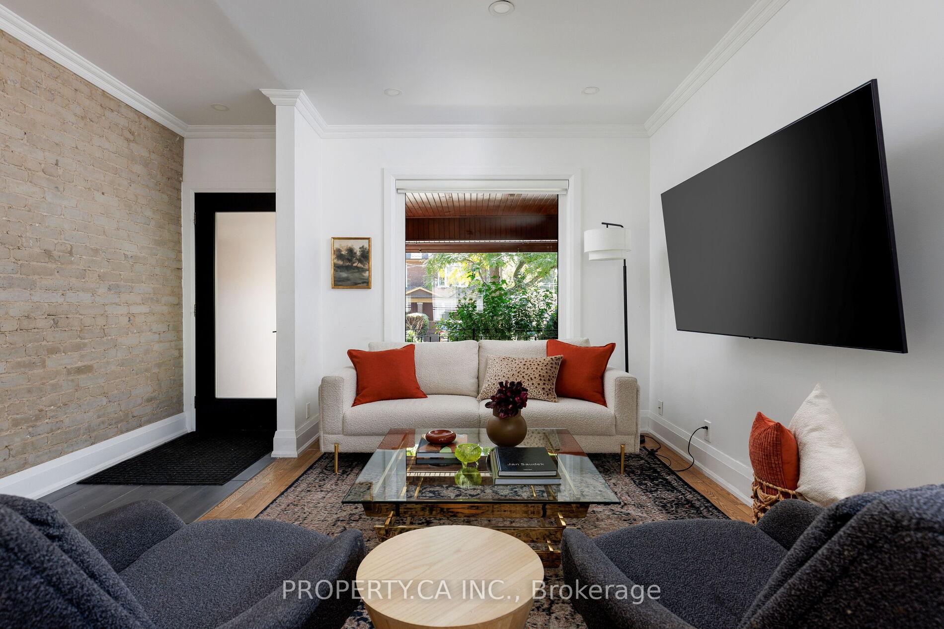 Photo 4 of 20 Parkfield Avenue, Toronto, South Riverdale — HOMEH