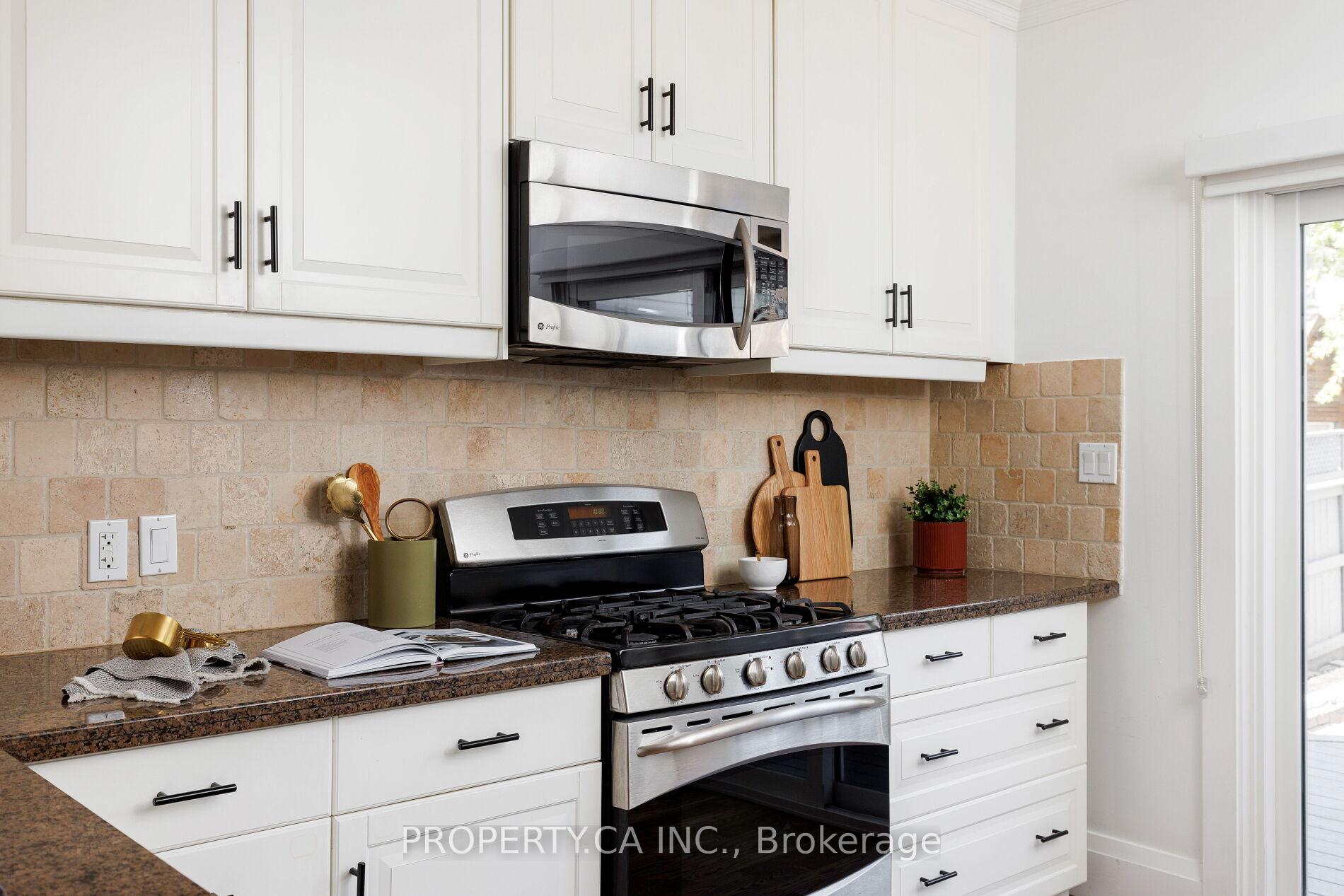 Photo 14 of 20 Parkfield Avenue, Toronto, South Riverdale — HOMEH