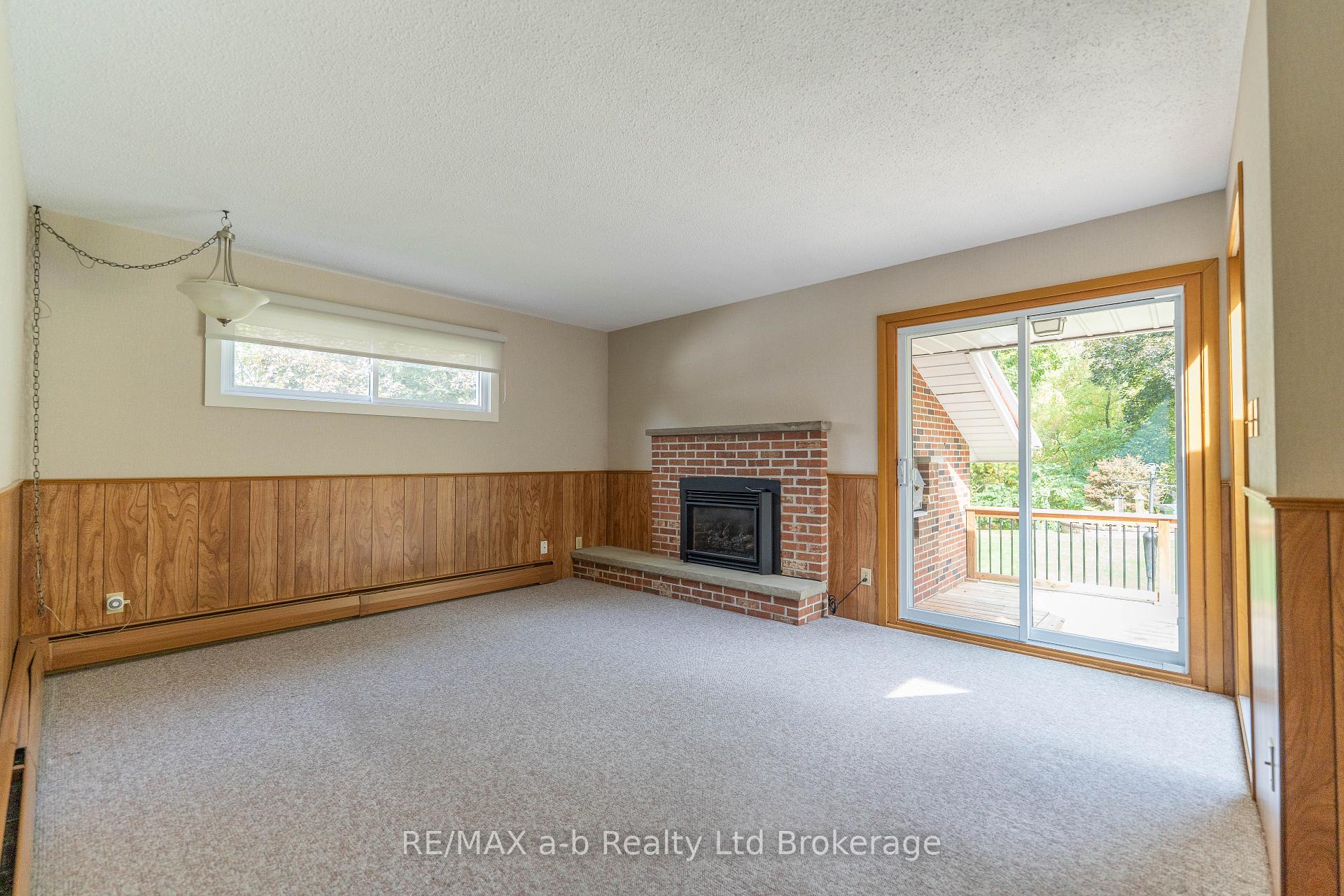 Photo 16 of 18 Van Street, Tillsonburg — HOMEH