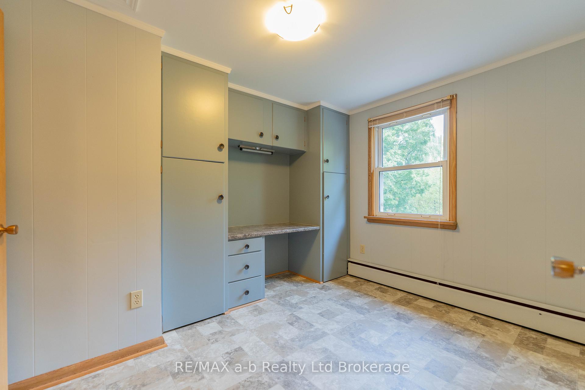 Photo 24 of 18 Van Street, Tillsonburg — HOMEH