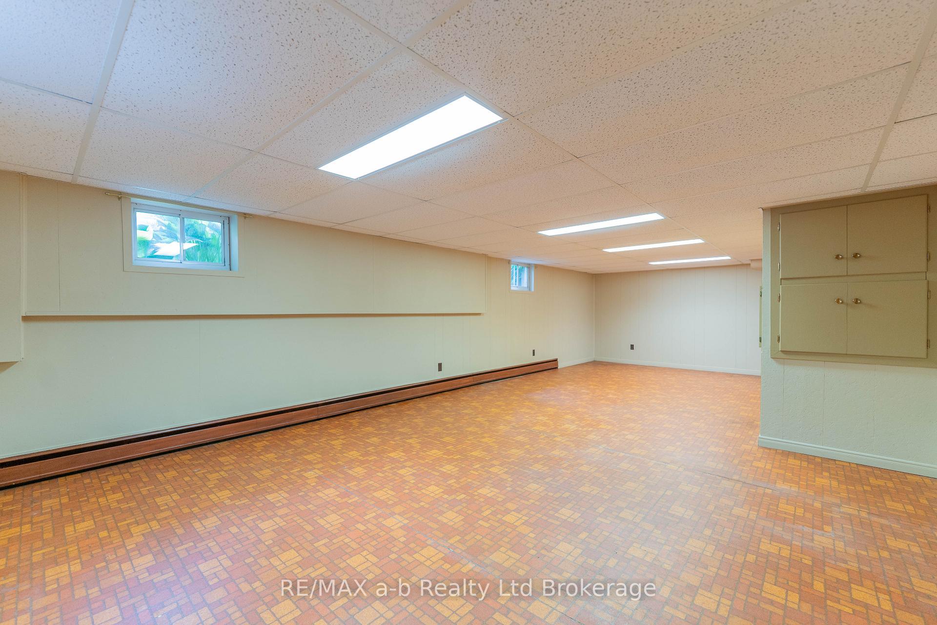 Photo 30 of 18 Van Street, Tillsonburg — HOMEH