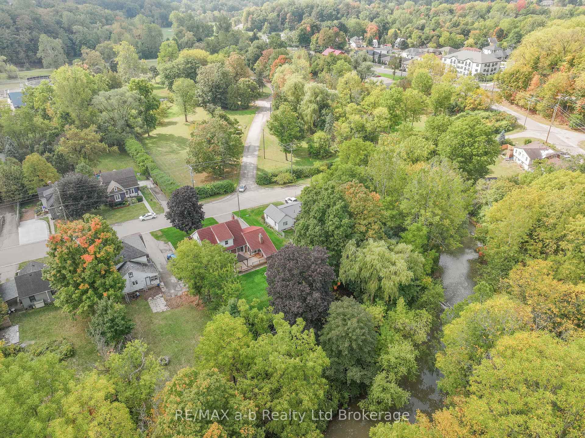 Photo 42 of 18 Van Street, Tillsonburg — HOMEH