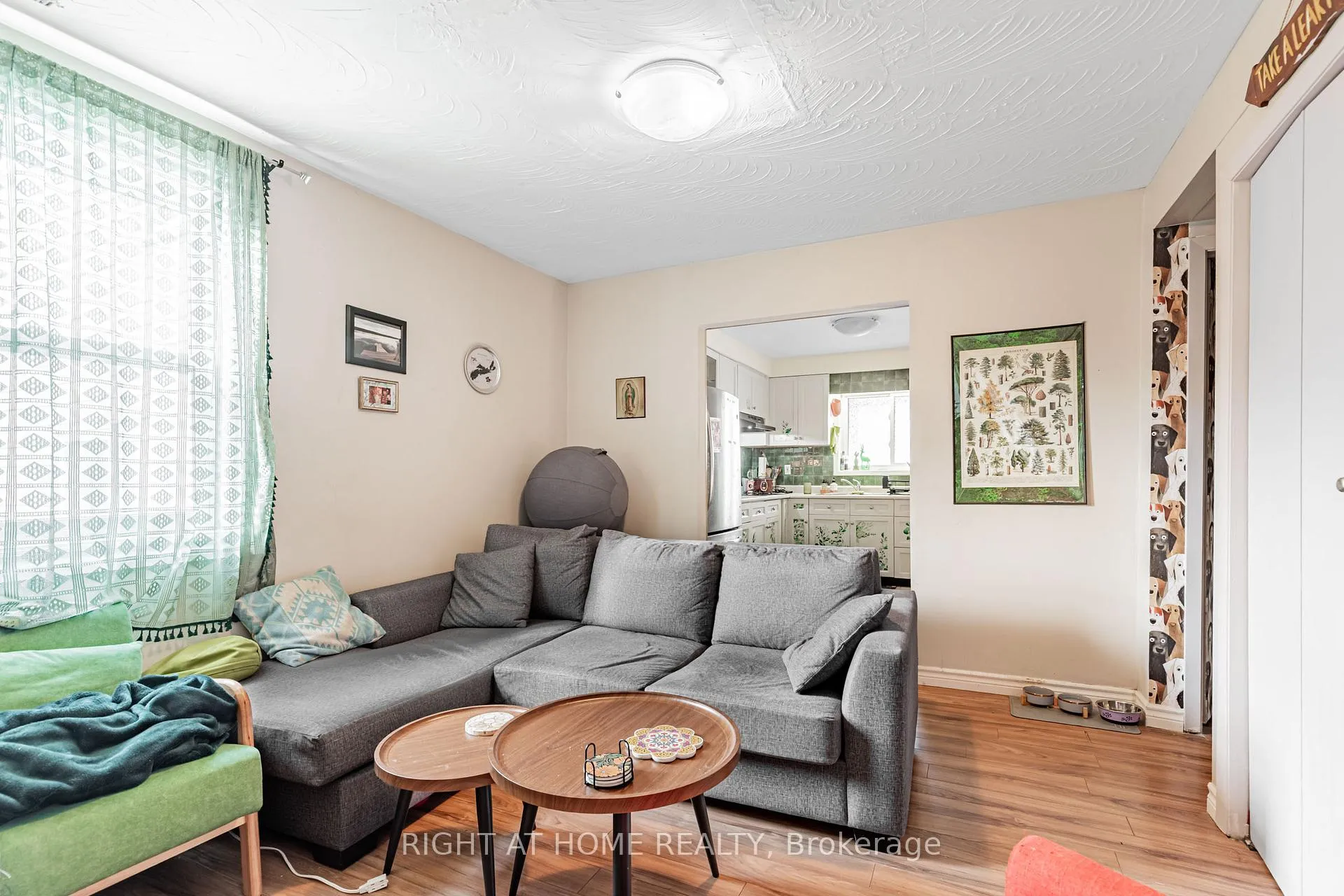 Photo 3 of 333 Bain Avenue, Toronto, Blake-Jones — HOMEH