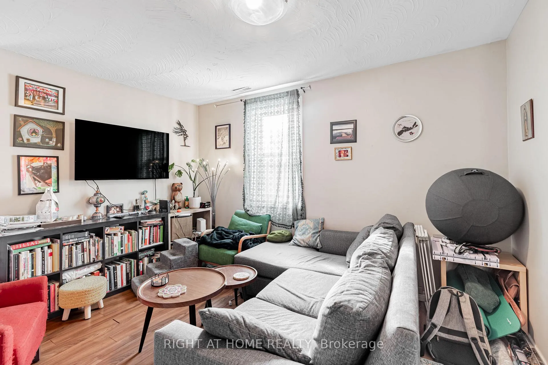 Photo 4 of 333 Bain Avenue, Toronto, Blake-Jones — HOMEH