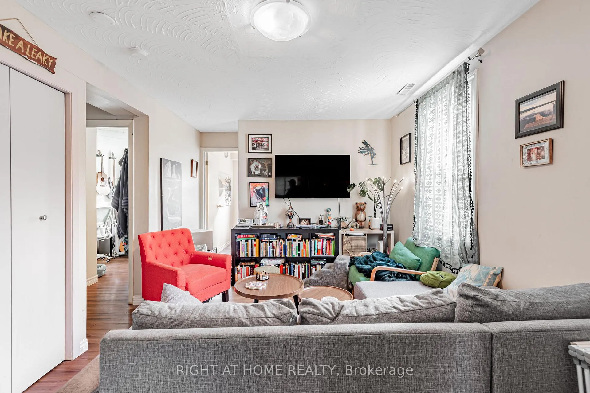 Photo 5 of 333 Bain Avenue, Toronto, Blake-Jones — HOMEH