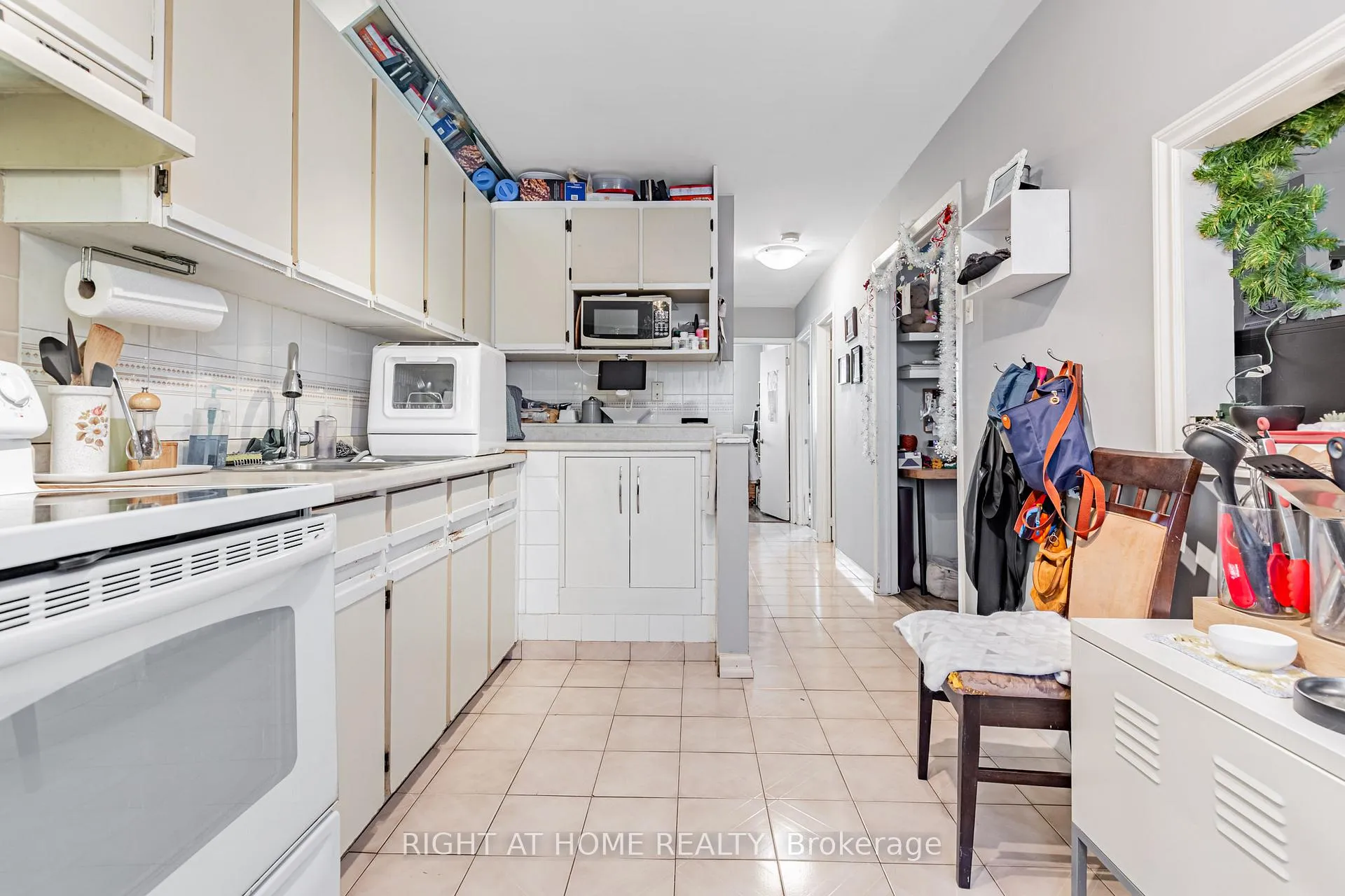 Photo 22 of 333 Bain Avenue, Toronto, Blake-Jones — HOMEH