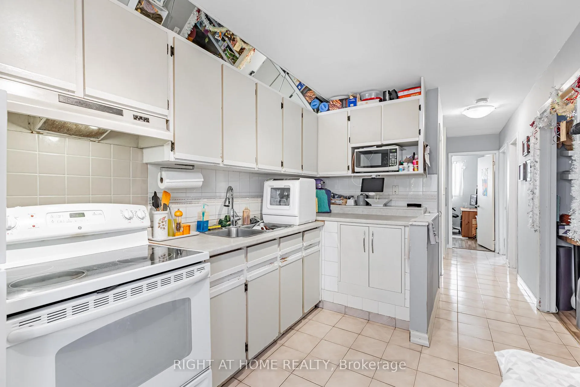 Photo 23 of 333 Bain Avenue, Toronto, Blake-Jones — HOMEH
