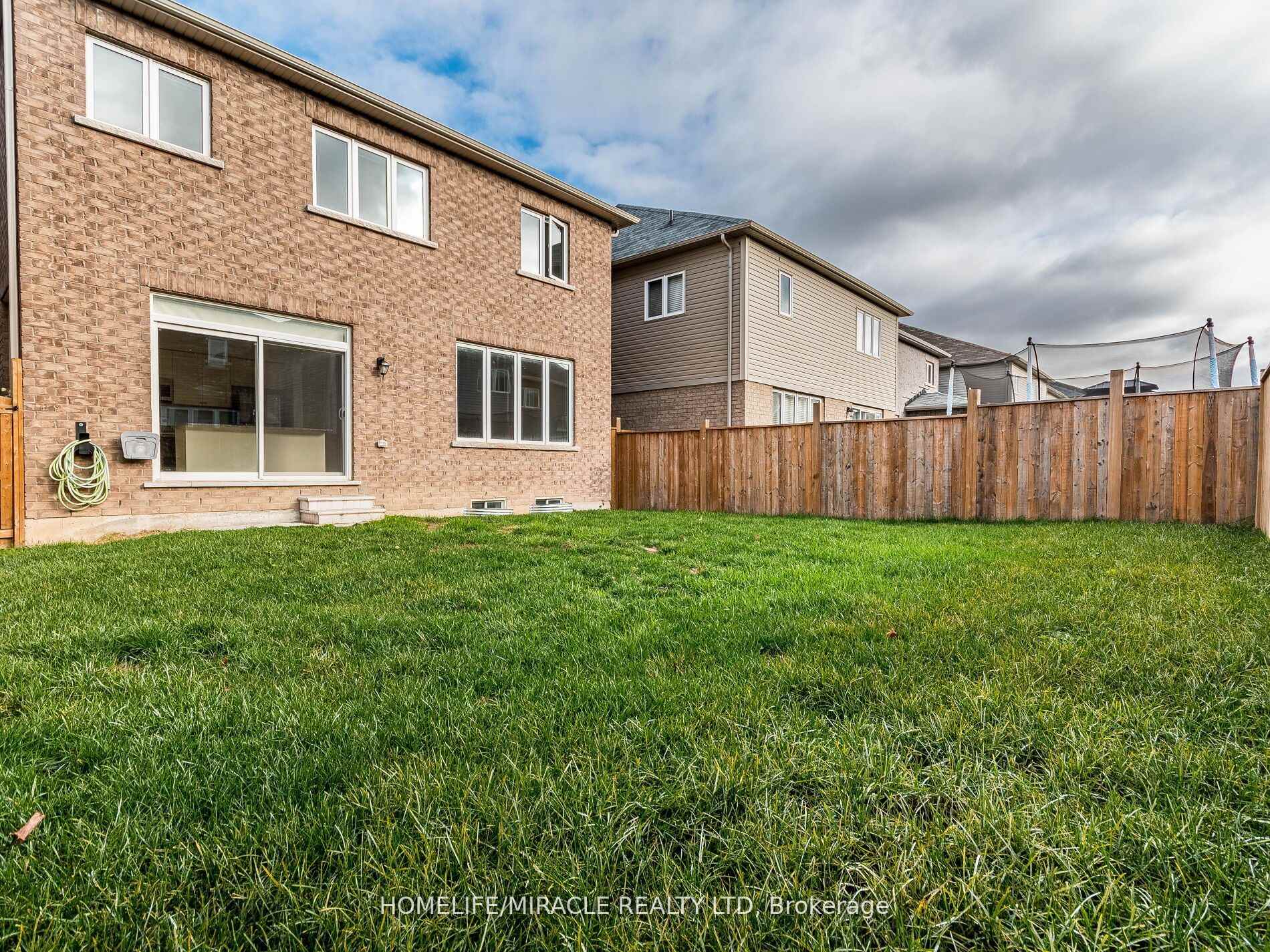 Photo 36 of 25 Doreen Drive, Thorold, Hurricane/Merrittville — HOMEH